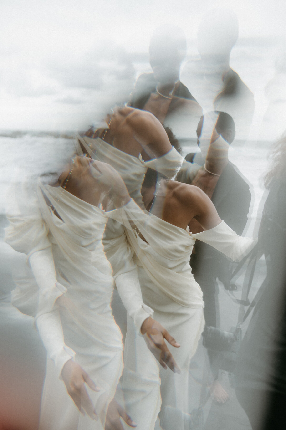 EPHEMERAL_beach_elopement-103