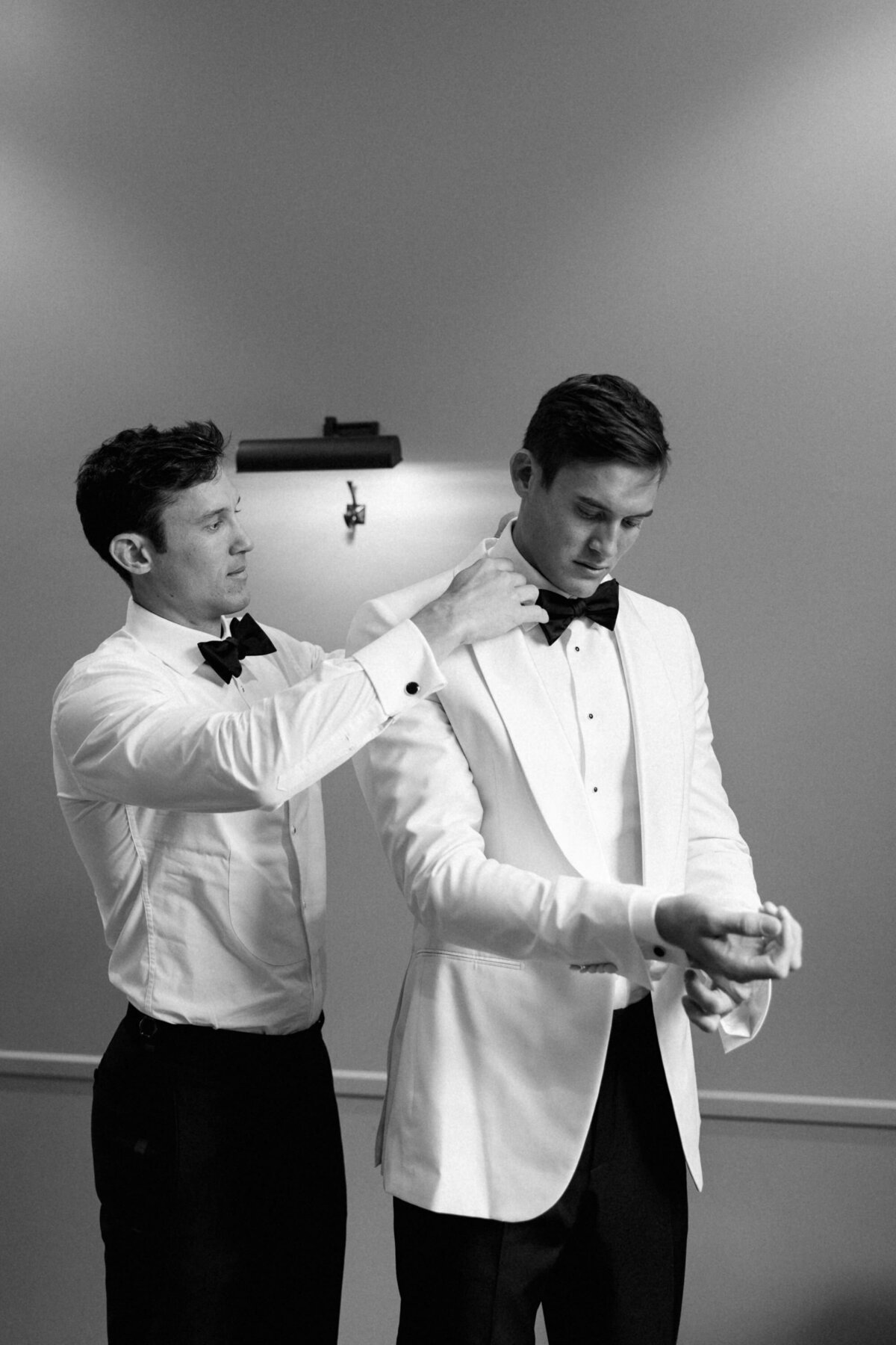 brittany-pannebaker-tampa-florida-destination-wedding-photographer-wedding-chandler-and-cole-tampa-harborside-chapel-51