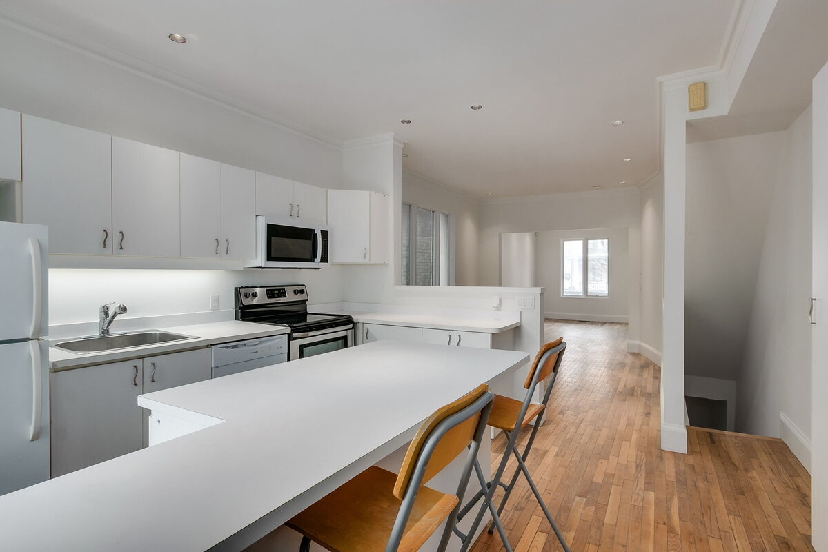 14-web-or-mls-15_004_Kitchen