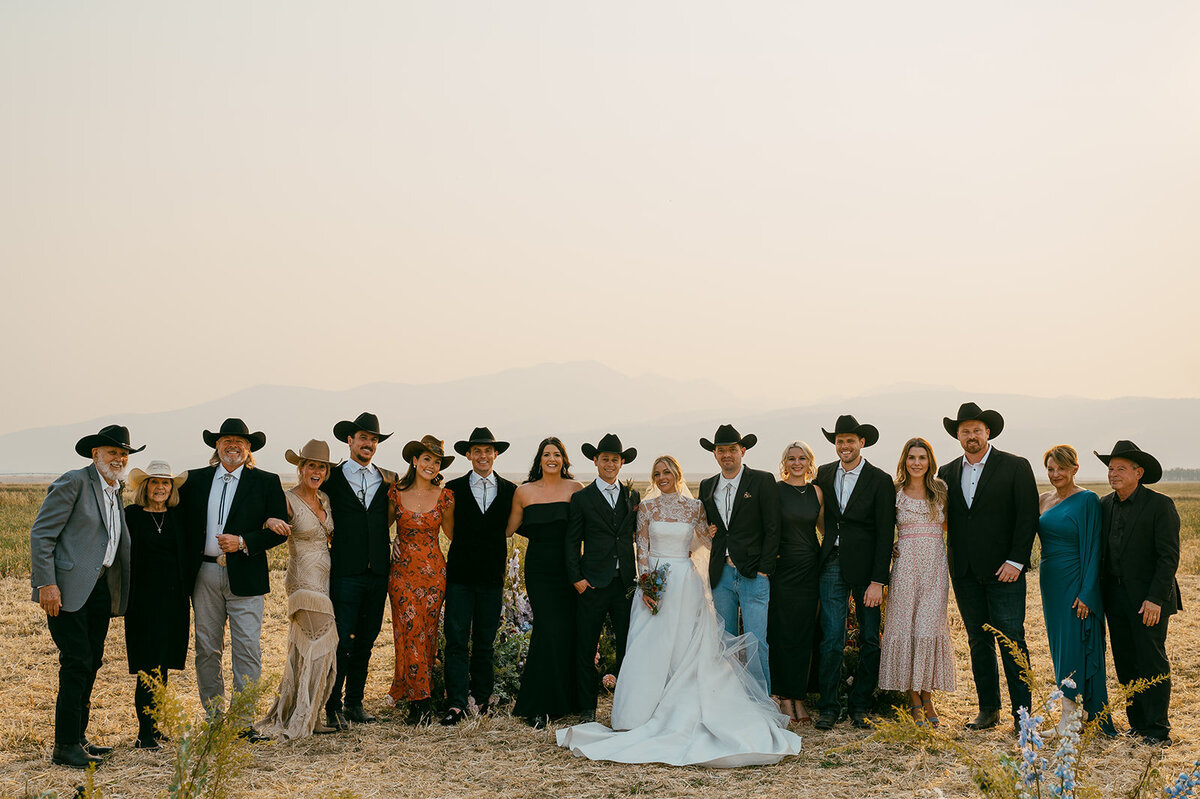 presley-gray-photo-Deerlodge-rustic-western-Montana-wedding-5378