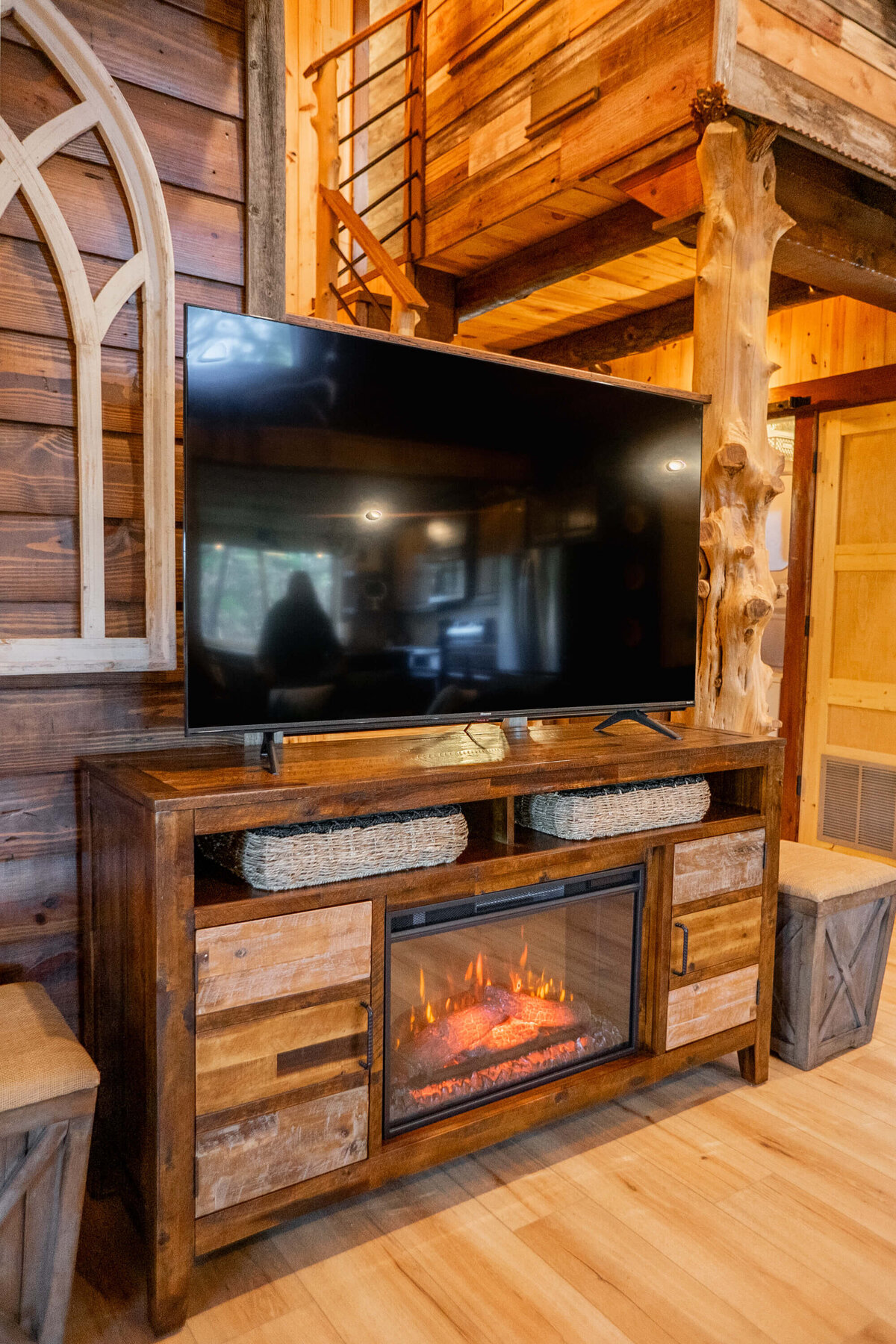wolf-pen-gap-cabin-big-timber-lodge-36