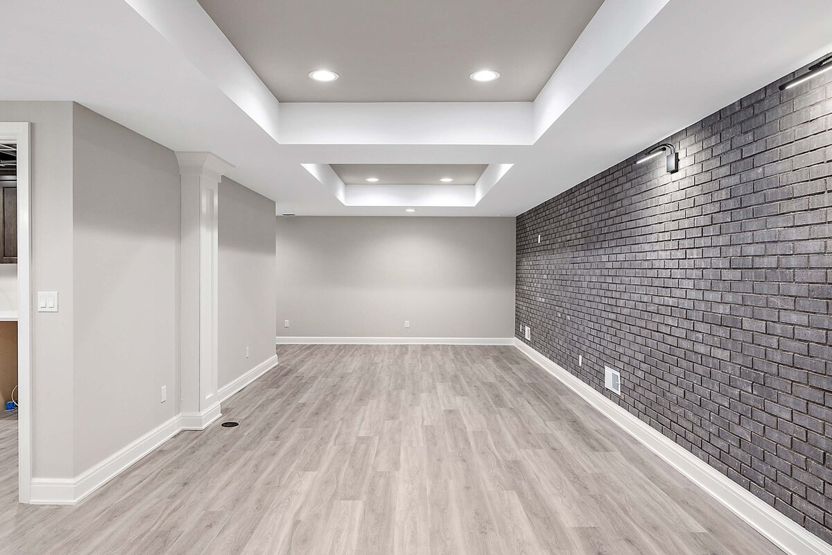 6655 Roseberry Interior-46