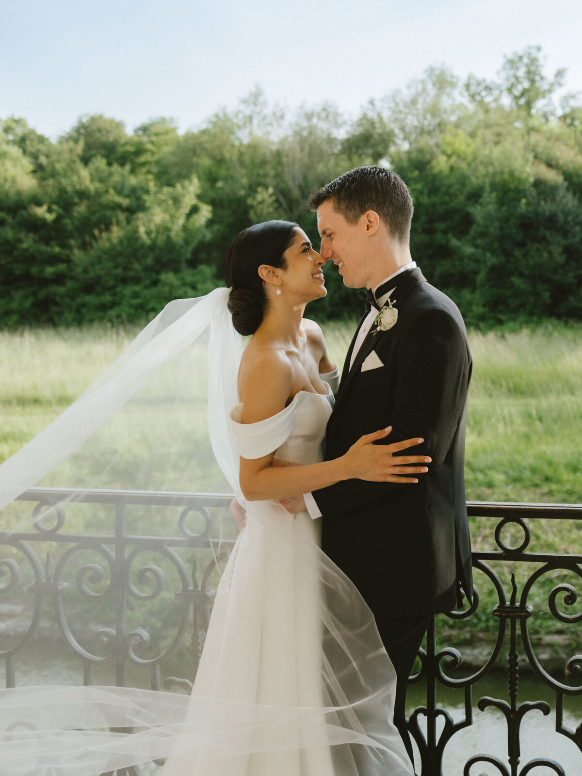 Romantic French Chateau Wedding in Paris - Stacey Vandas Photography 79