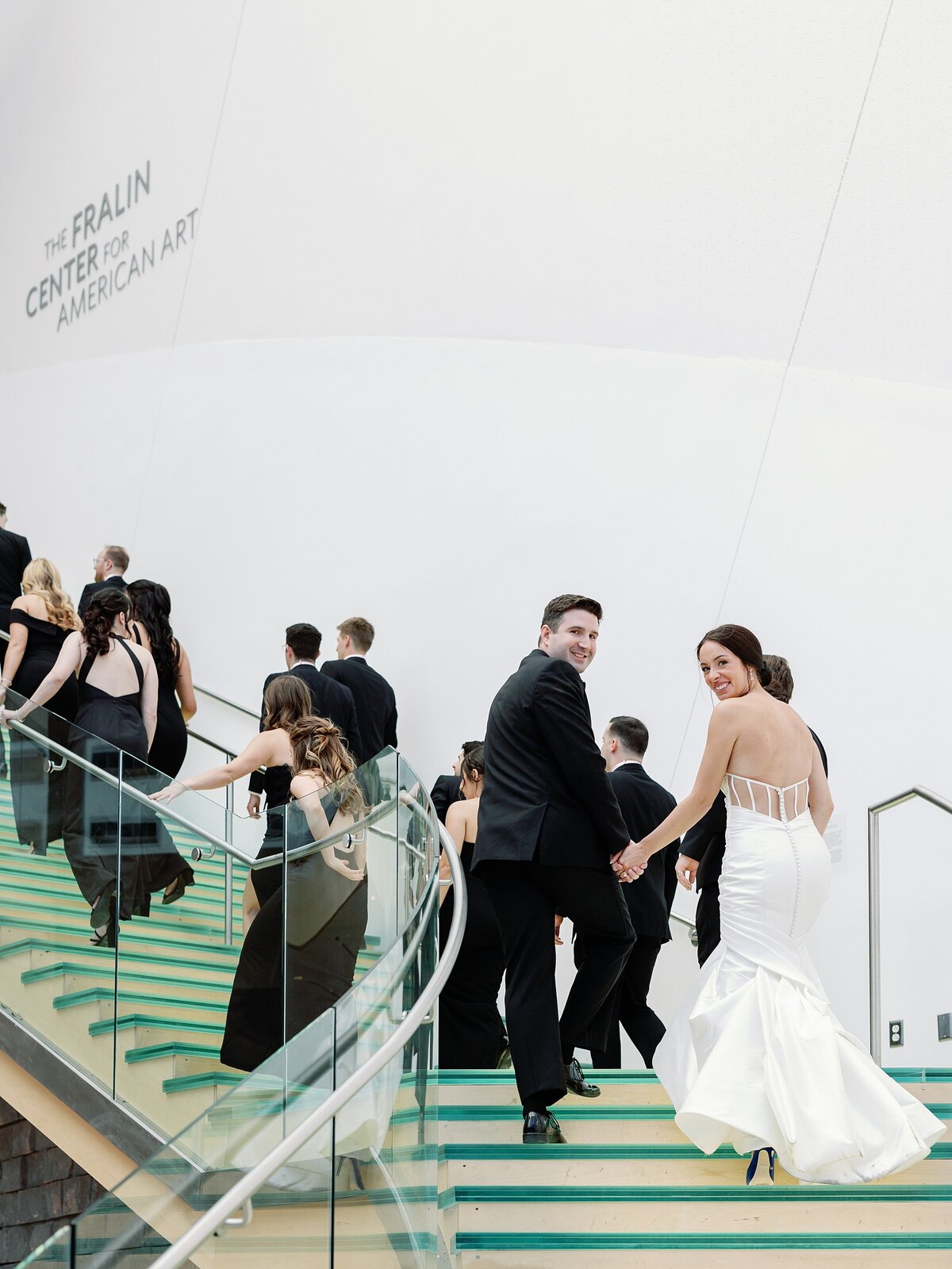 taubman-museum-of-art-wedding-photographer-oliver-and-co-roanoke-wedding_0123