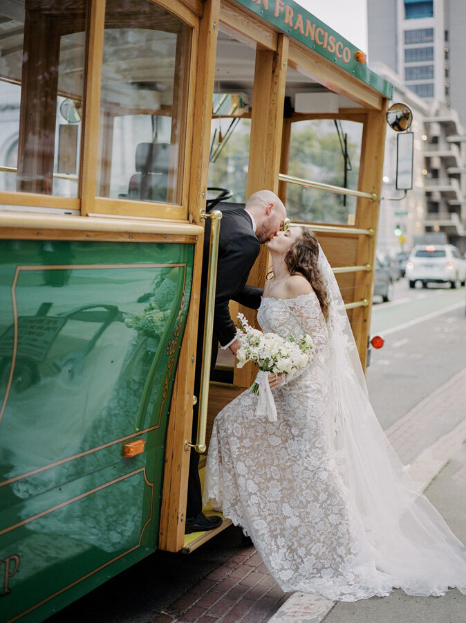 Lauren+Alex_sf_city_hall_072