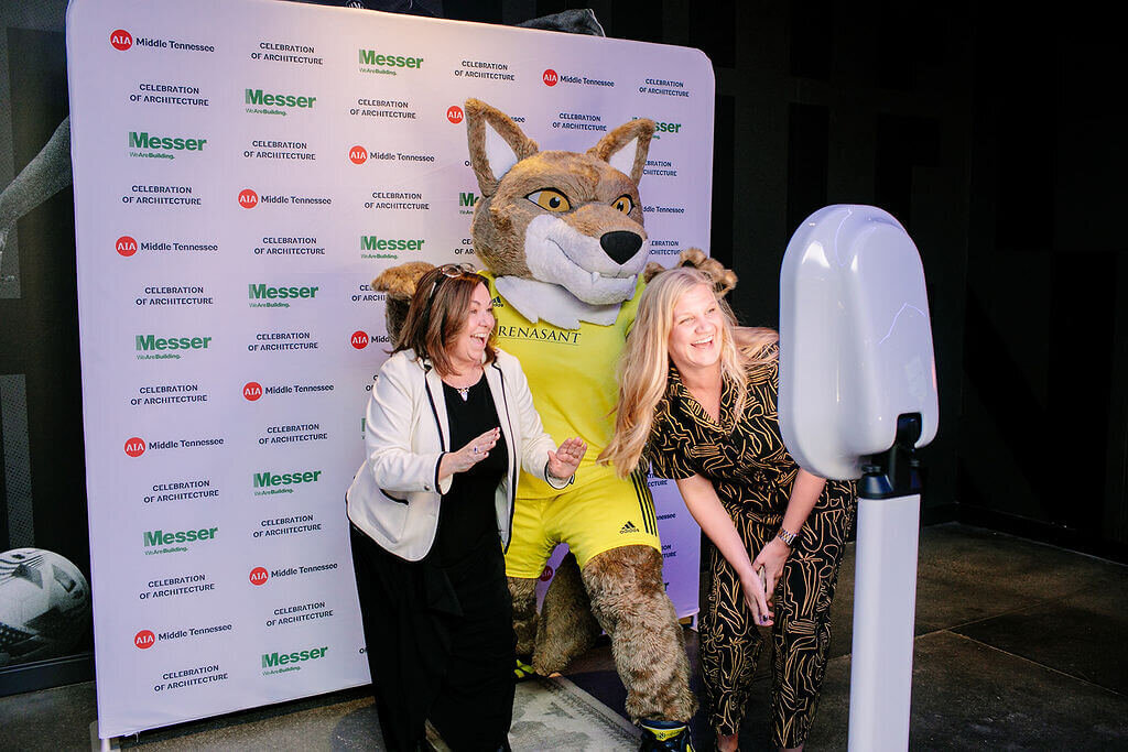 19.nashville-corporate-event-awards-ceremony-geodis-park-soccer-stadium-modern-vintage-events