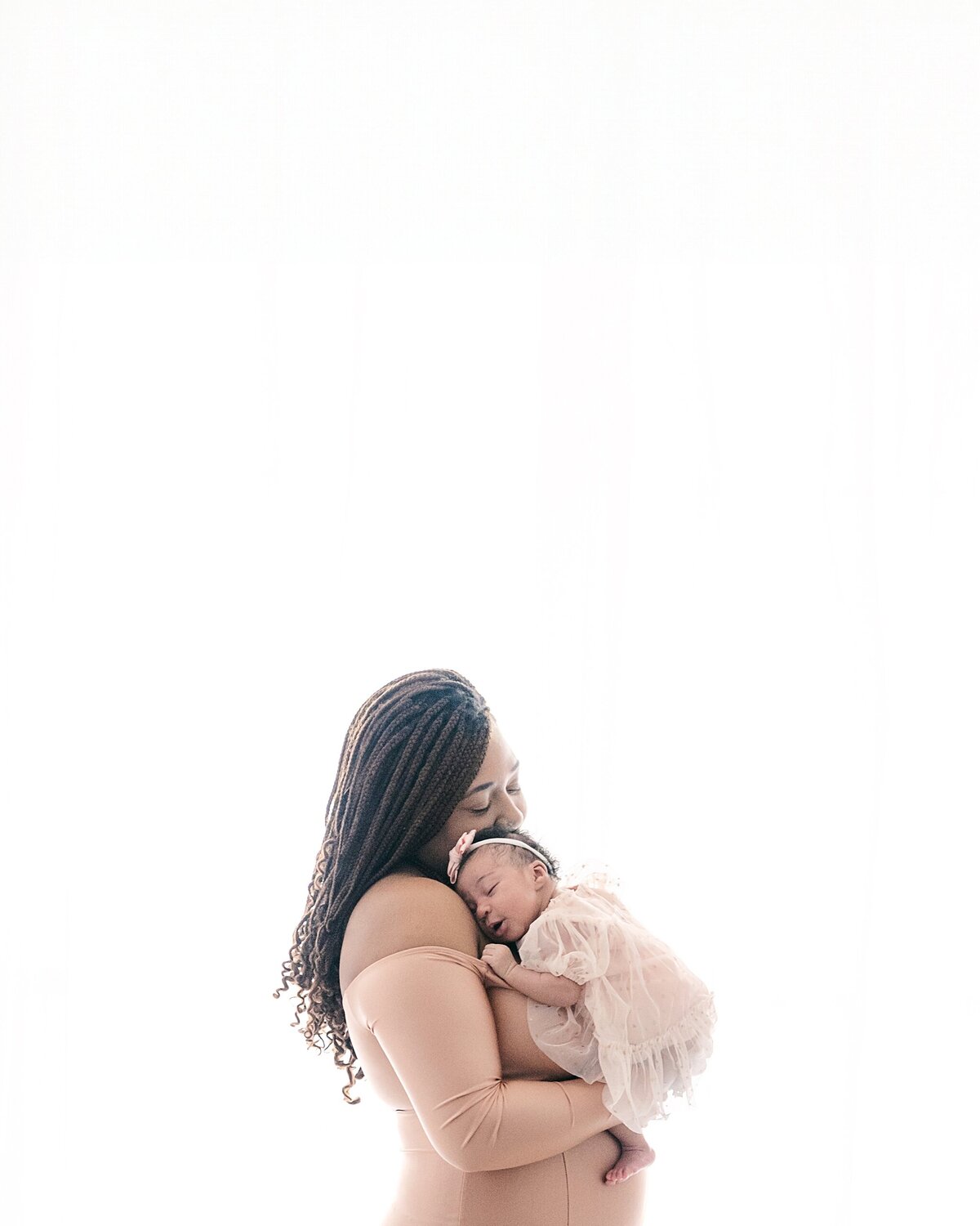 newborn photographer hattiesburg ms