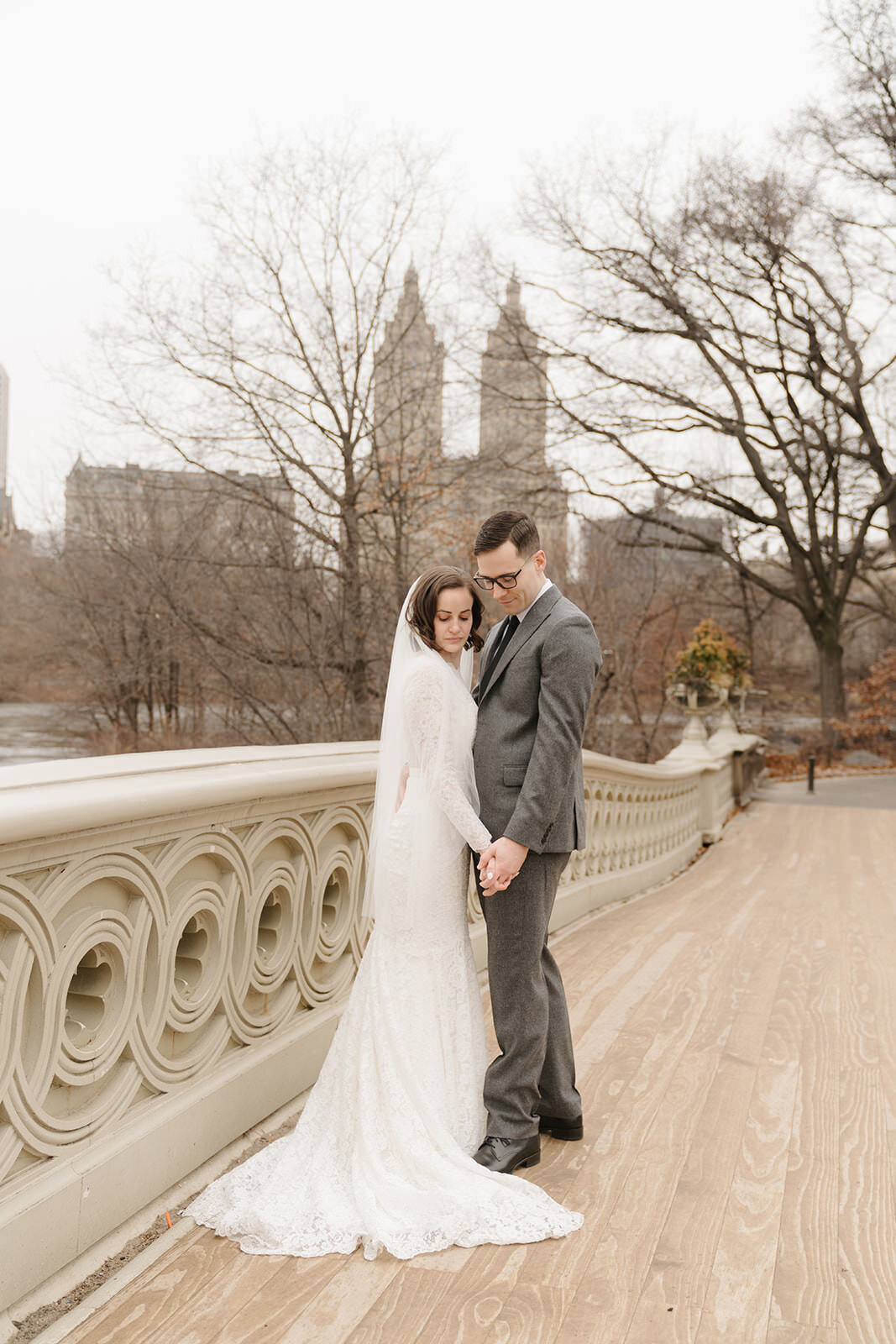 Intimate winter wedding at Central Park NYC | Oduma photography-46