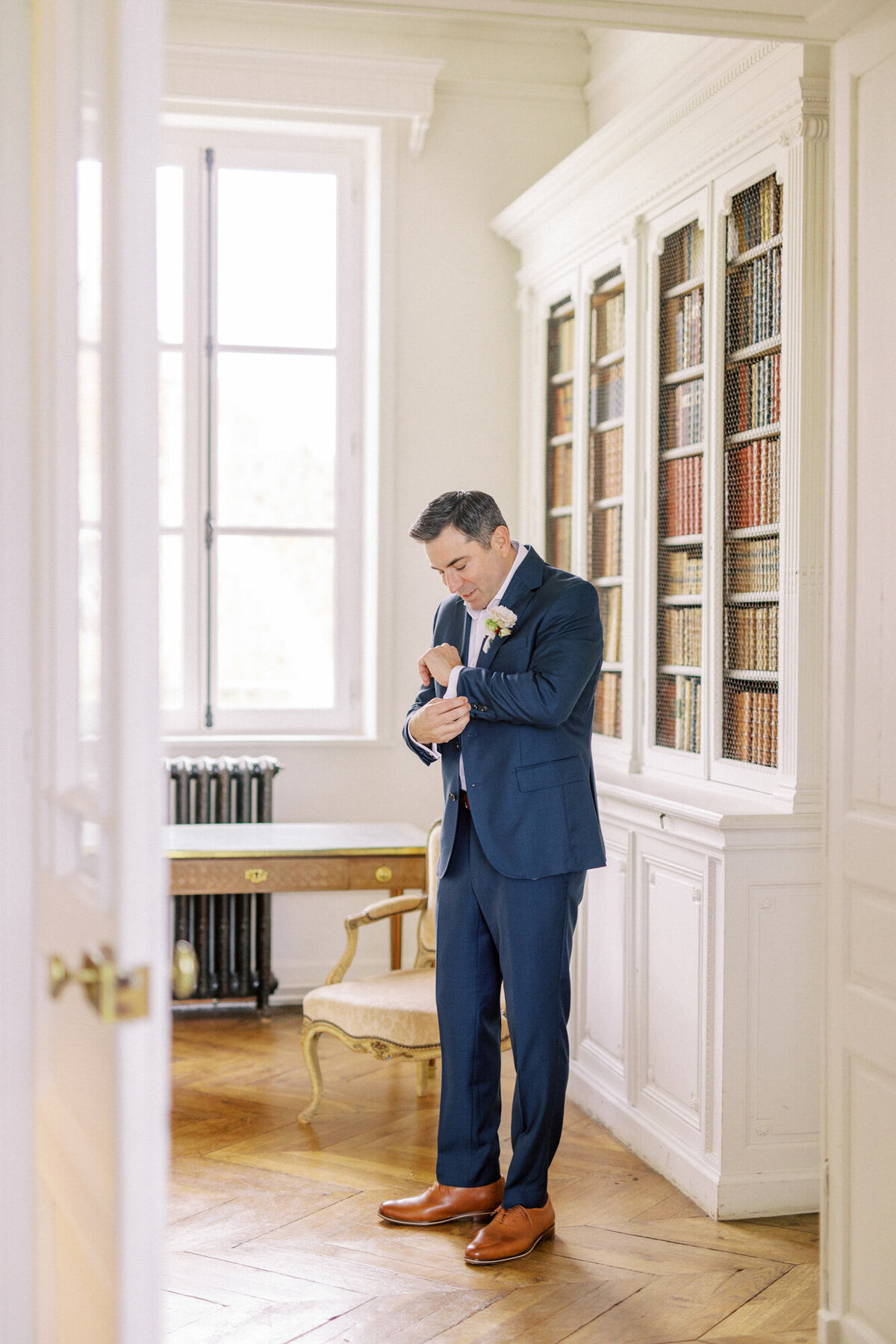 Maïlys Fortune Photography Husband Wife Wedding Weddings Photography France Switzerland Italy Timeless Dreamy Imagery Bilingual French English Destination Weddings Destination Wedding Provence French Riviera Paris Lake Como Tuscany32
