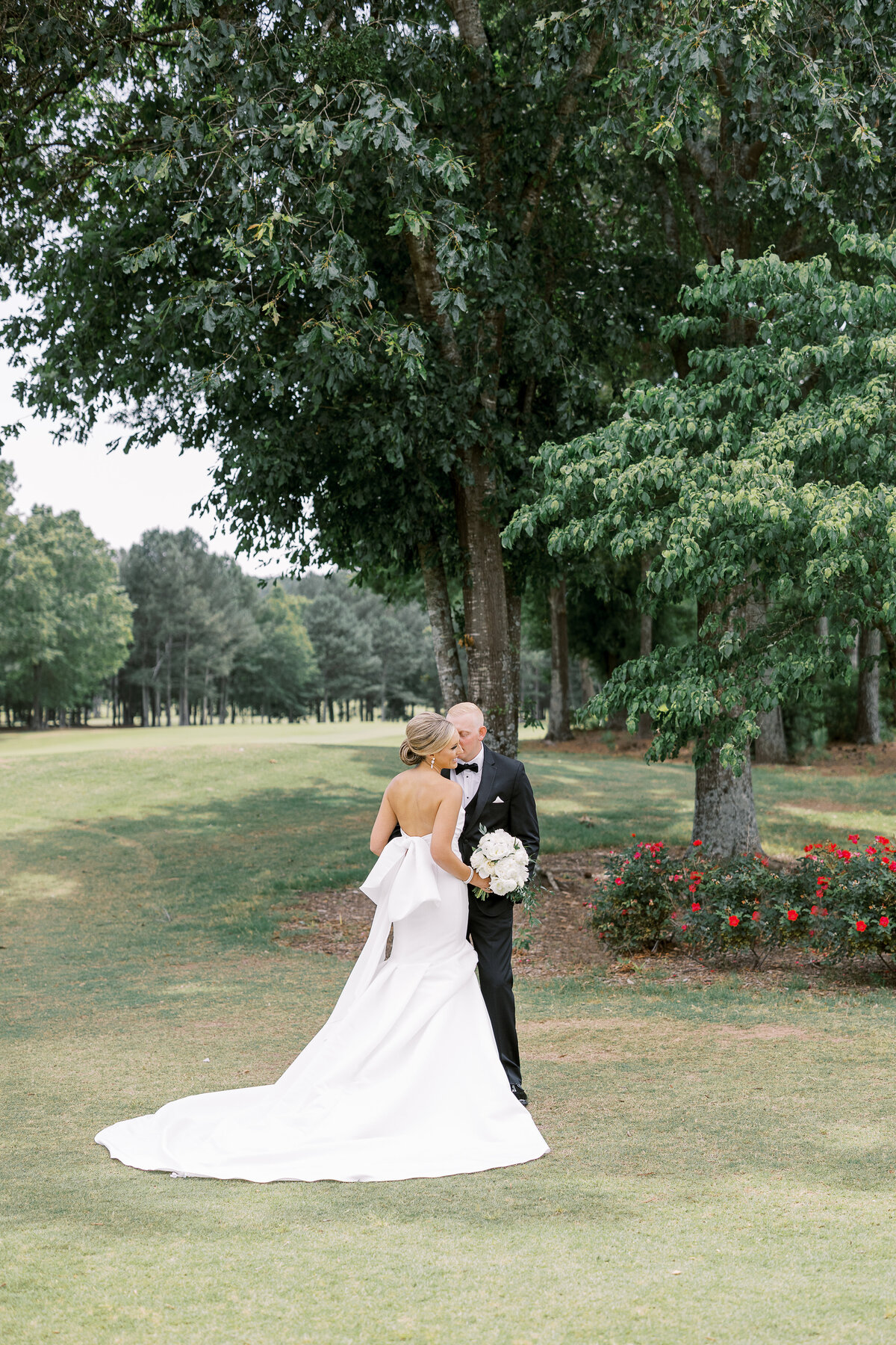 Bride and groom on a golf course in Atlanta