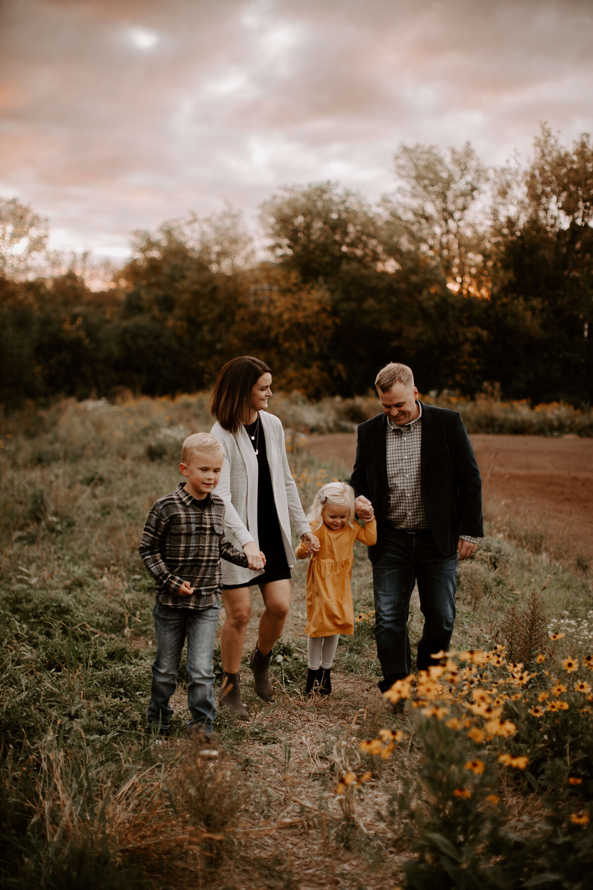 Fall-Mini-Session-Family-Photography-Woodbury-Minnesota-Sigrid-Dabelstein-Photography-Skoglund-61