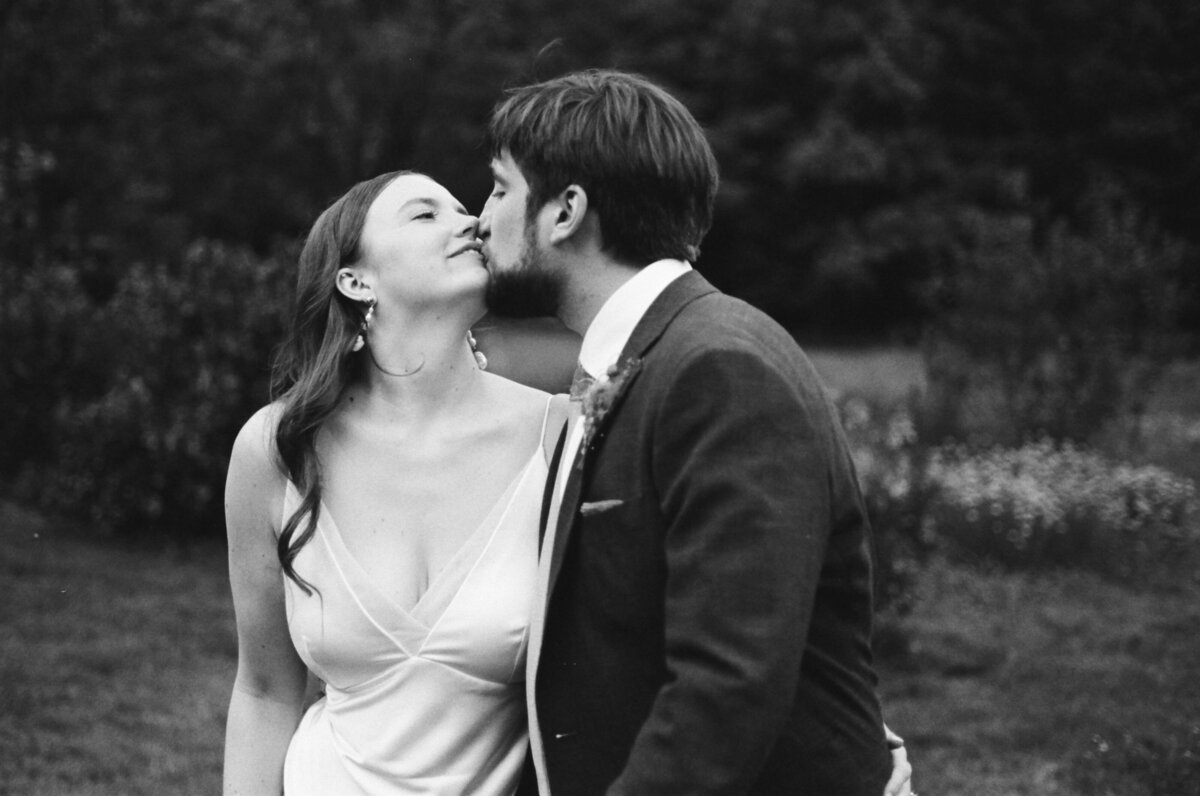 Emma-Five-Mount-Tremper-Wedding-13