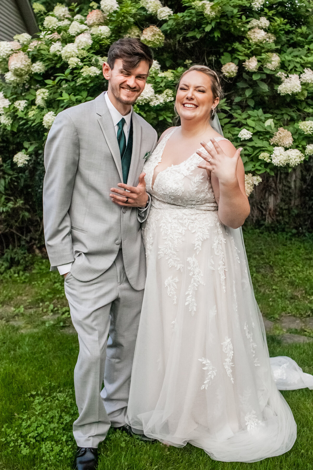 fingerlakes-wedding-photographer-into-memories-tin-barn-brewing-venue-135