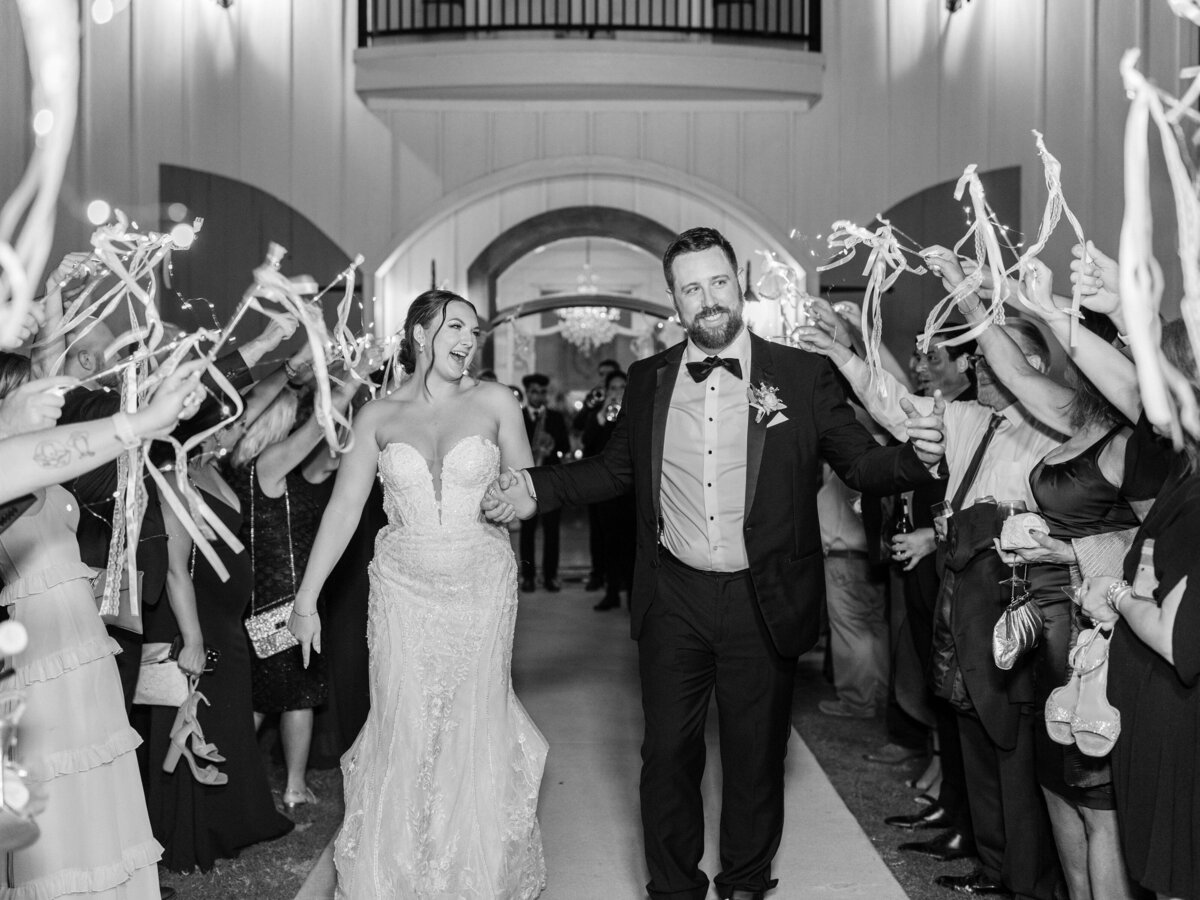 wedding-photographer-dallas-reception-the-french-farmhouse-16