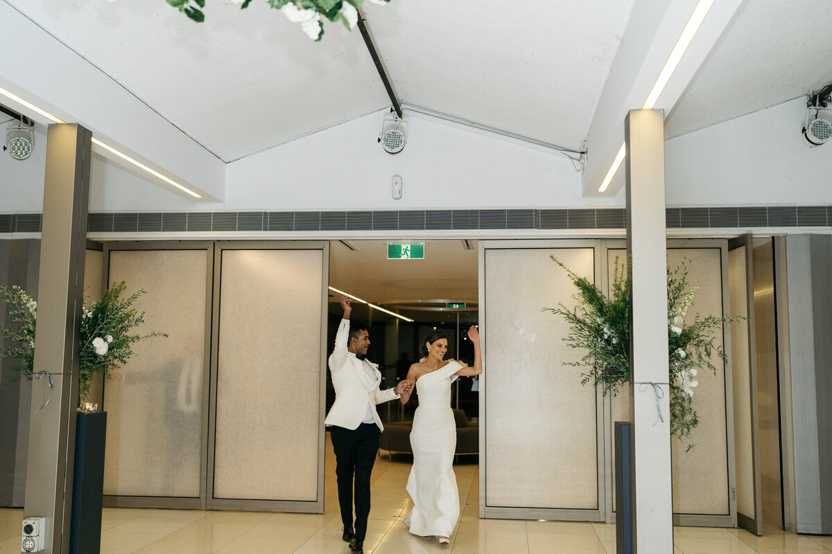 Courtney Laura Photography_ The Carousel Albert Park_ Melbourne City Wedding Photographer_ Viji and Lana-845