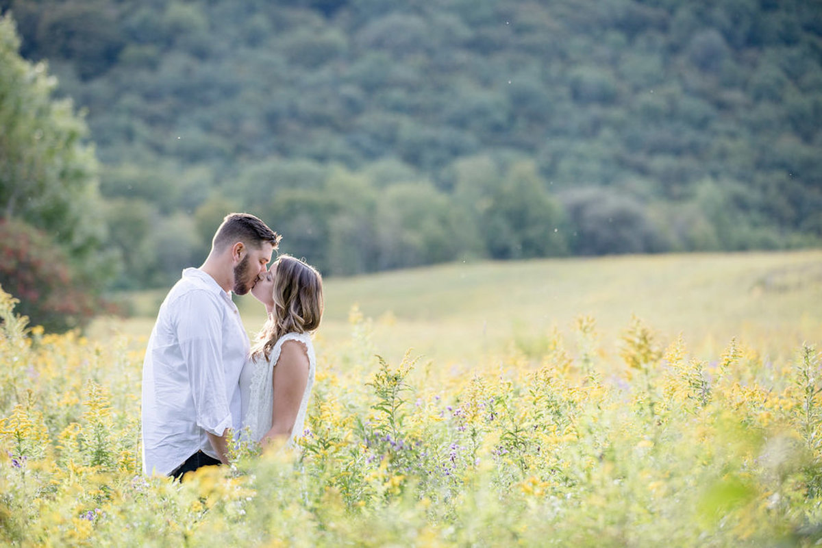 Rachel-Elise-Photography-Syracuse-New-York-Engagement-Shoot-Labrador-Hallow-22