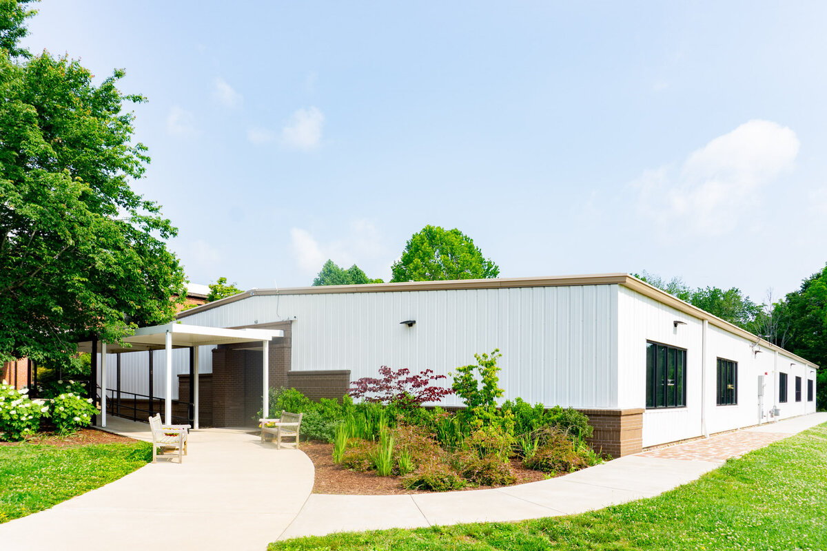 Veritas School Web Size-13