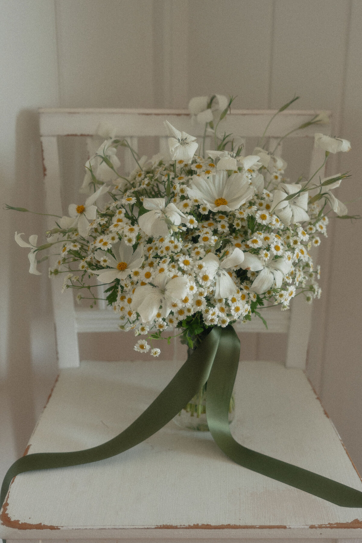 all-white-hand-tied-wedding-bouquet-ct