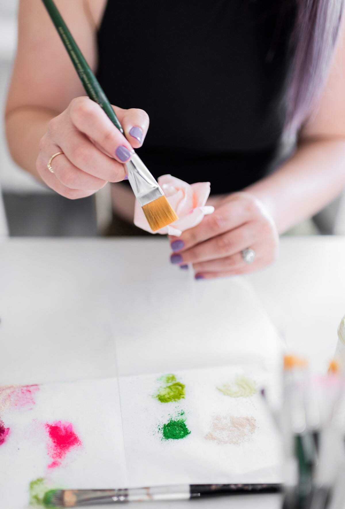 painting blush rose sugar flowers in studio with kelsie cakes - 5