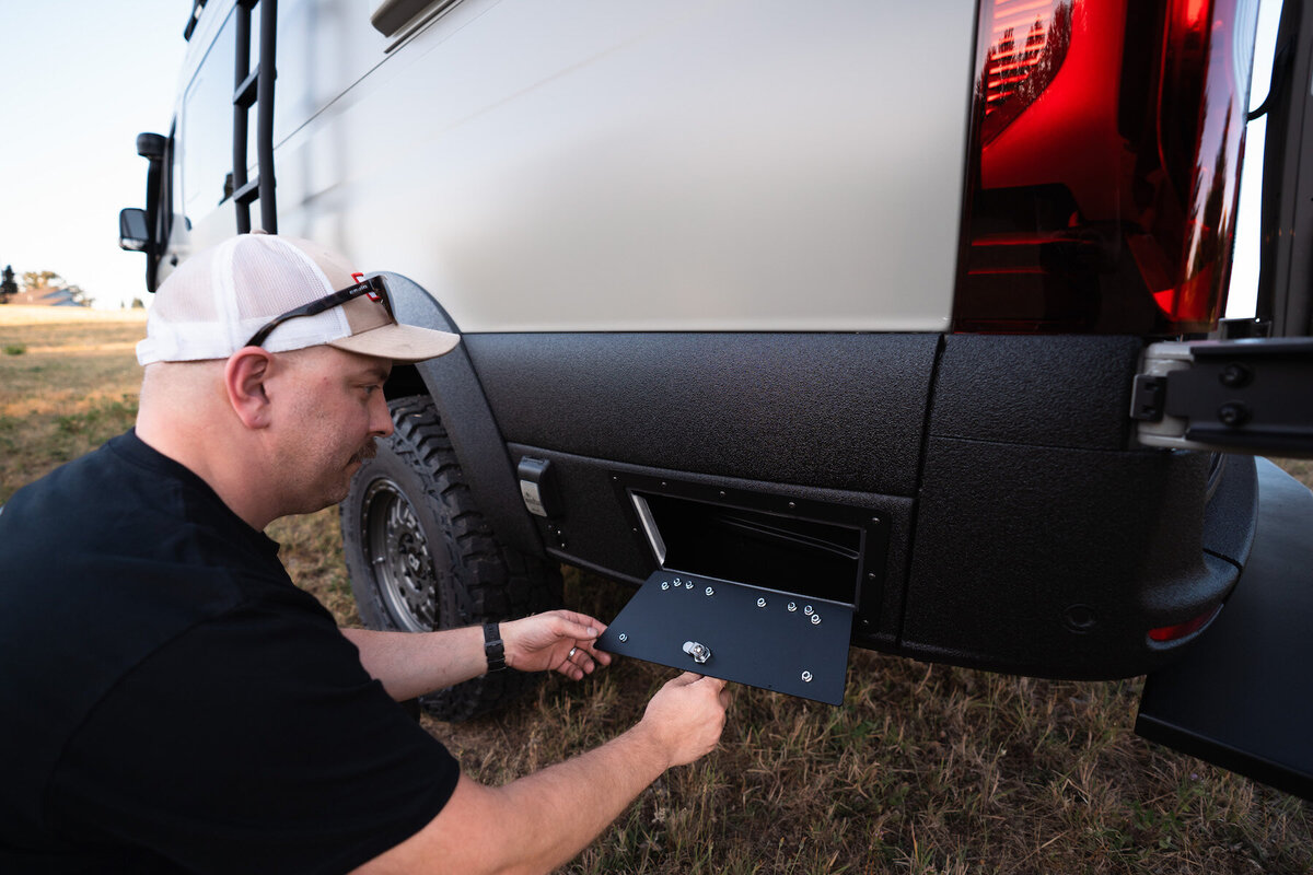 4_CeCeVan122_BenchmarkVehicles2025CeceVan122_BenchmarkVehicles2025_DSC3870