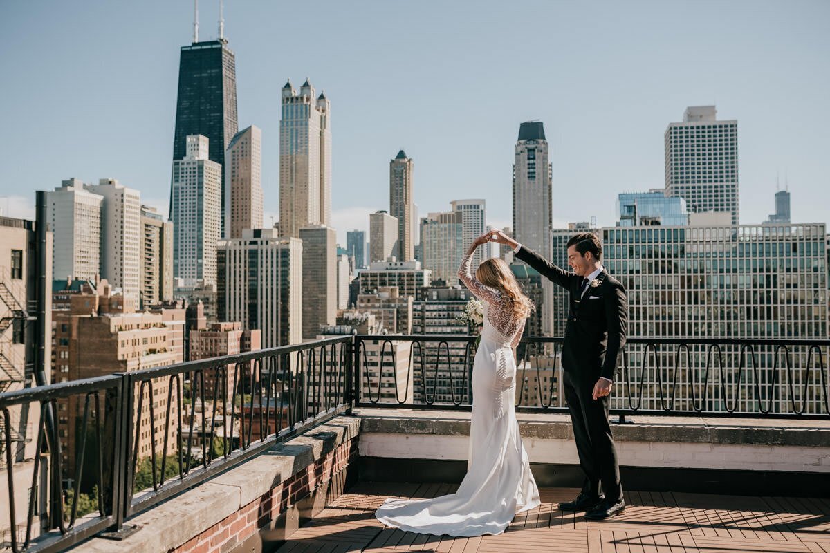 chicago-wedding-elopement-photographer-ambassador-hotel-zias-lago-vista-natural-modern-romantic-anniematt-featured-1