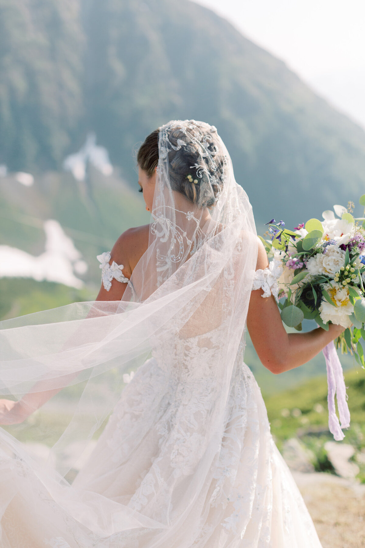 Alyeska-Wedding-Photographer-CorinneGraves-1104