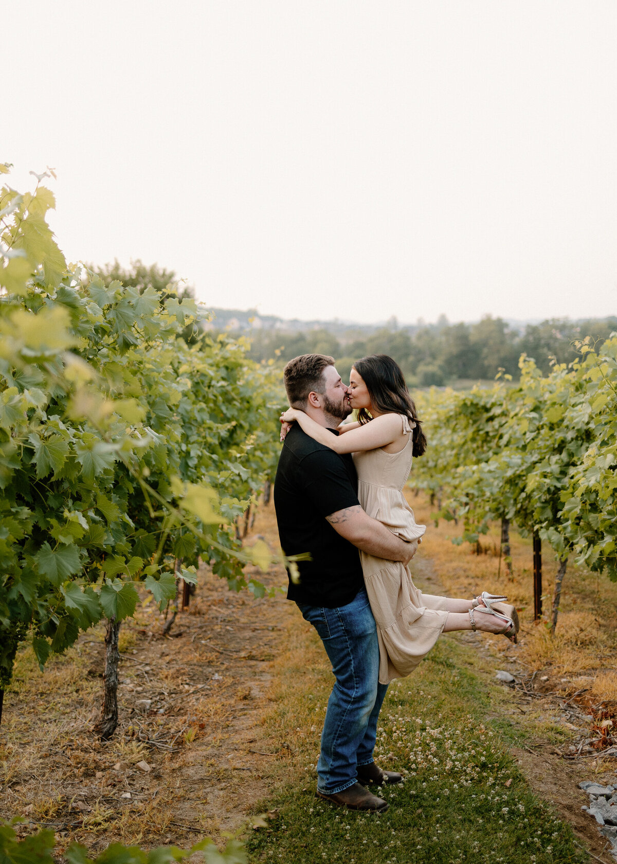 Ashlynn Shelby Photography_ Arrington Winery Engagement Shoot-25