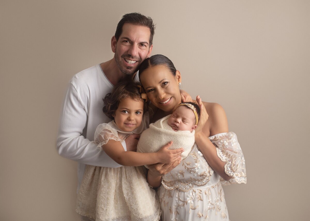 thornton-newborn-photos-min
