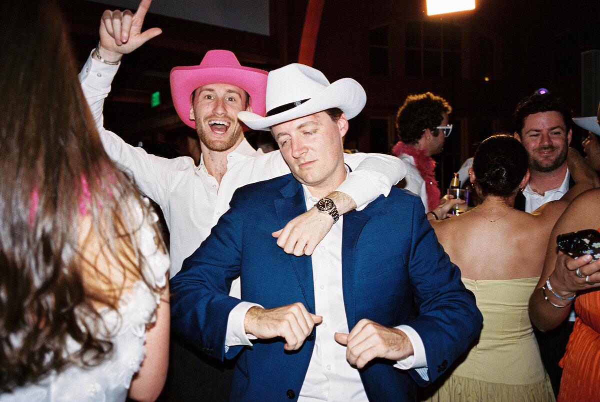 Diana-Brewer_Emily-Calvin_Film-108