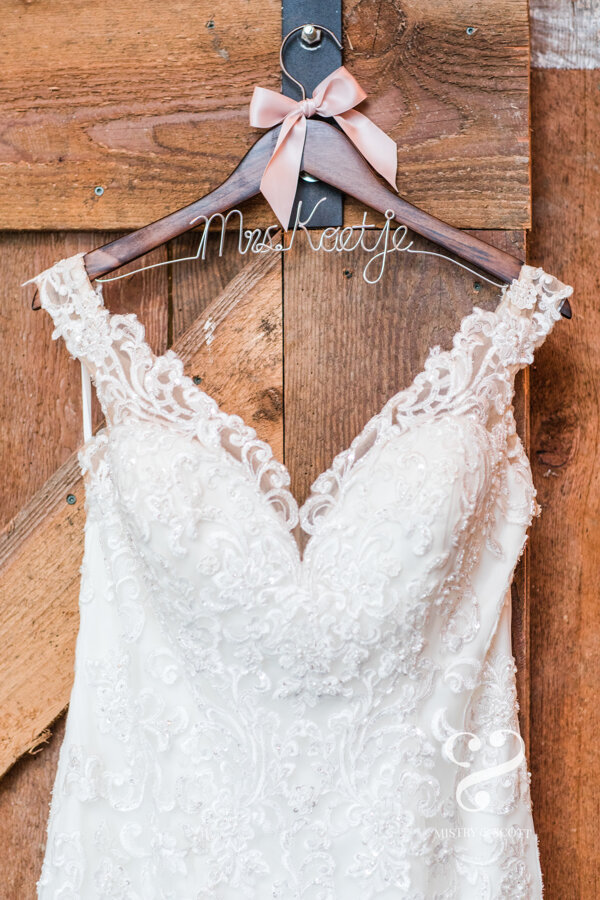 John and Katie Bridal Details4