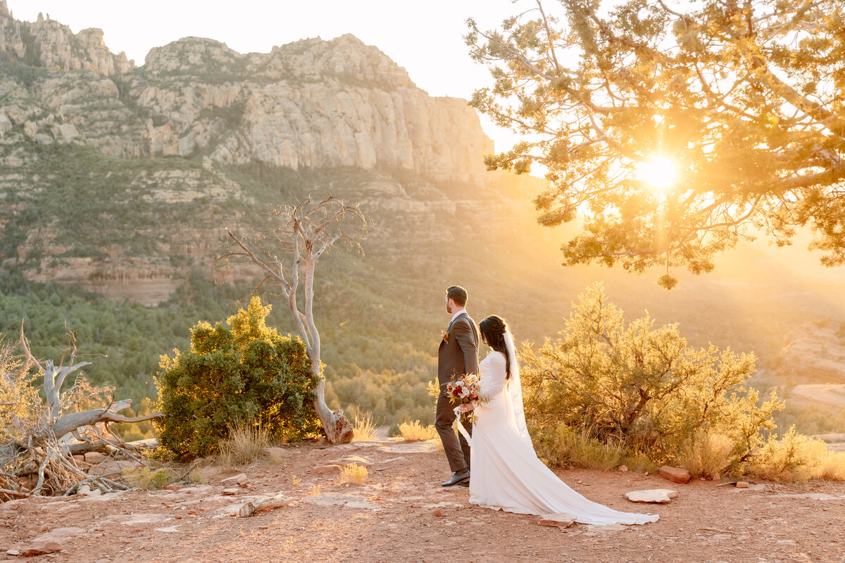 elopement at Merry-Go-Round Rock
