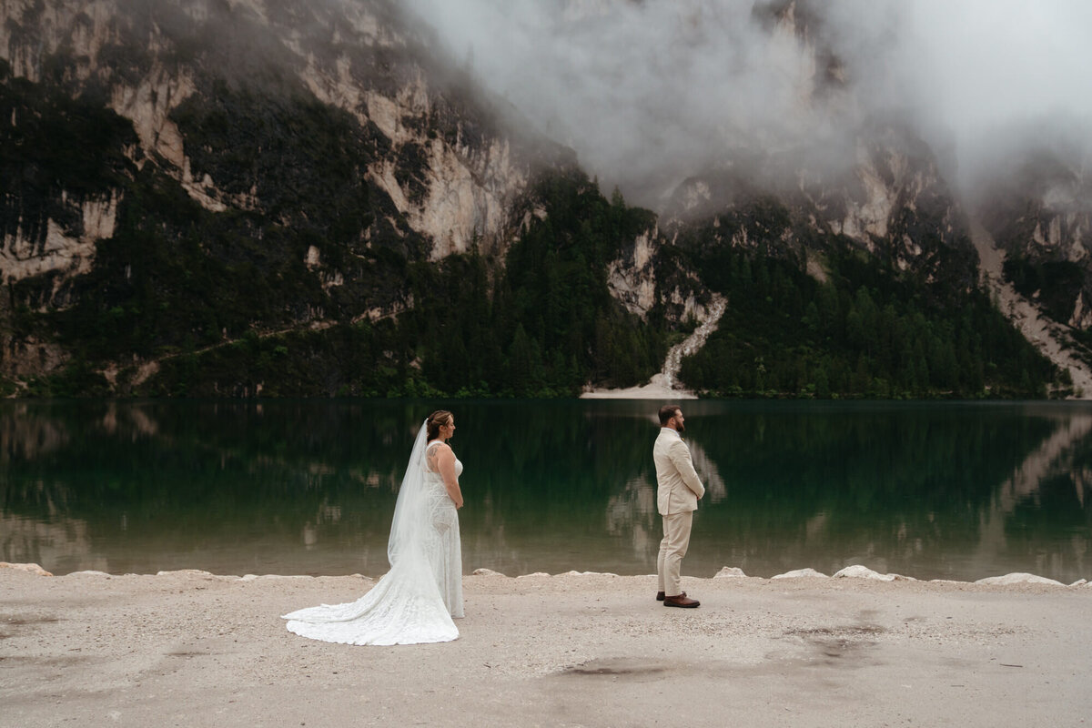 the_chaffins_international_destination_wedding_elopement_photographers_sammie_chaffin_micah_editorial_adventure_photos_travel_dolomites_italy_8