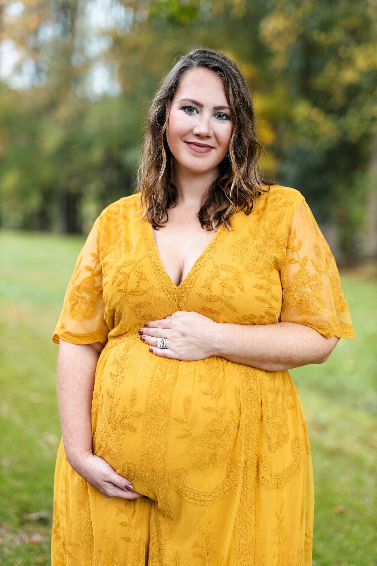 Sarah Limbert Photography Marietta, Georgia rainy maternity motherhood session