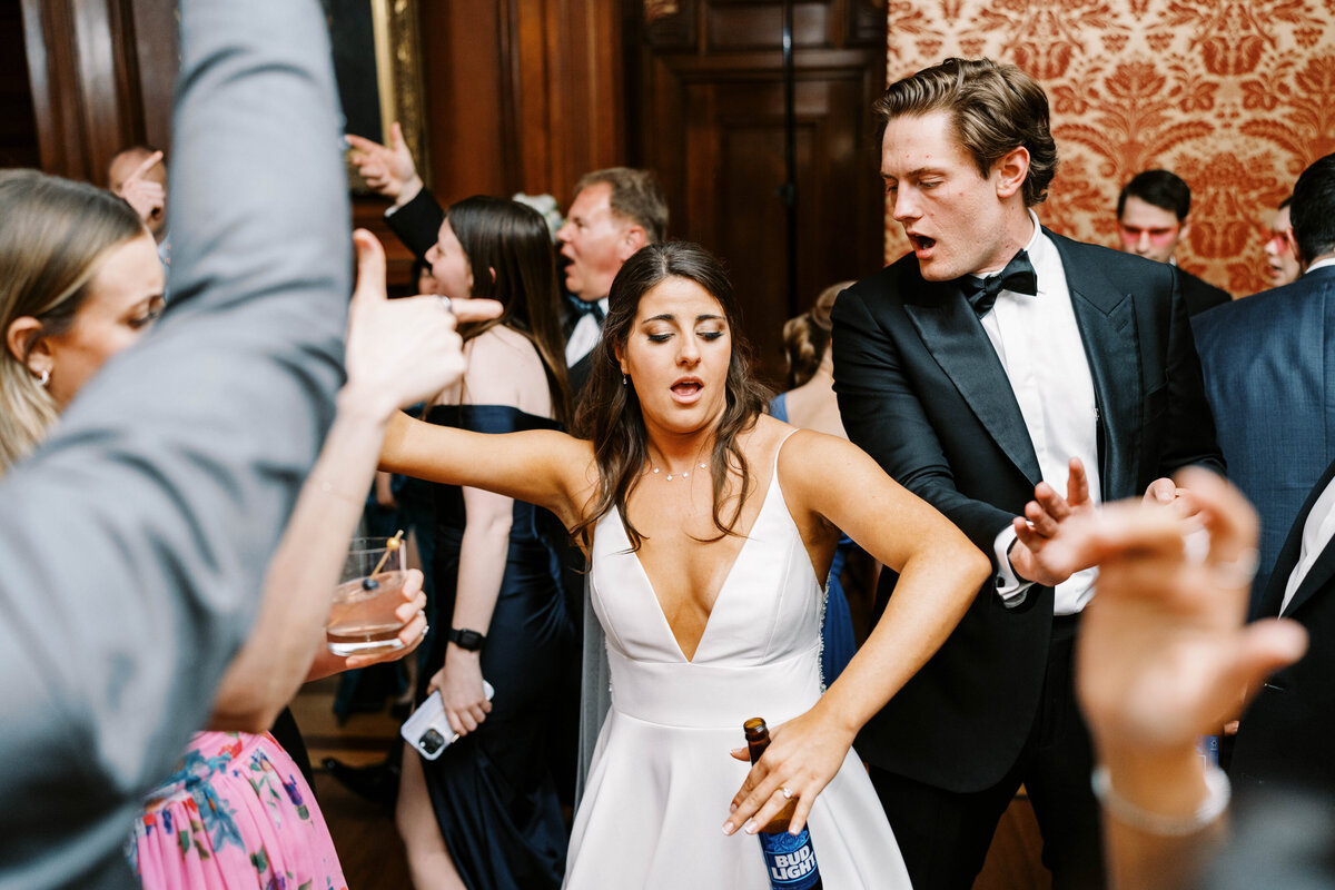 cairnwood-estate-spring-wedding-philadelphia-photographer-reception-party_090