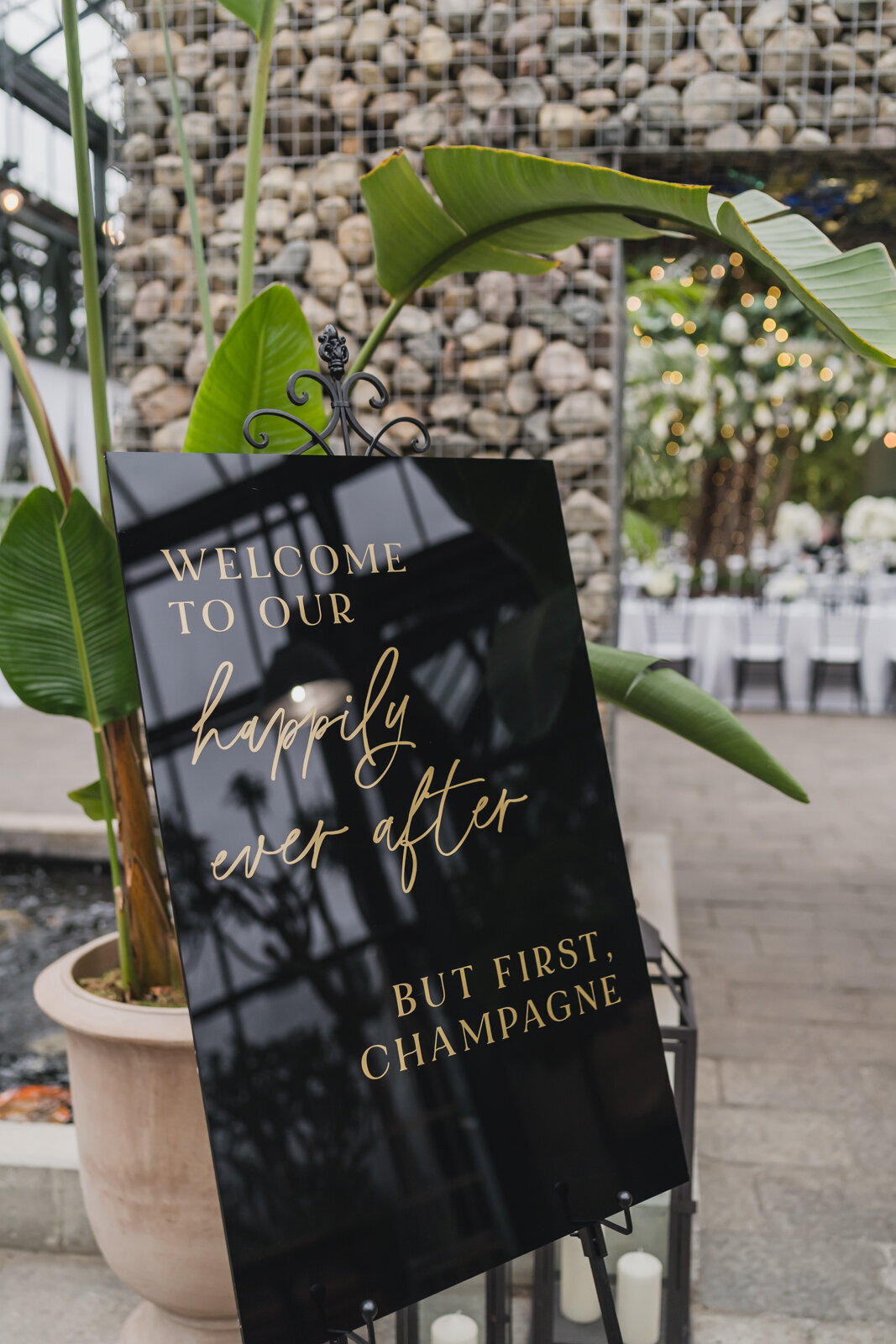 A MODERN ROMANTIC CLASSIC BLACK TIE PLANTERRA CONSERVATORY LUXURY WEDDING IN WEST BLOOMFIELD MICHIGAN BY KARI DAWSON107