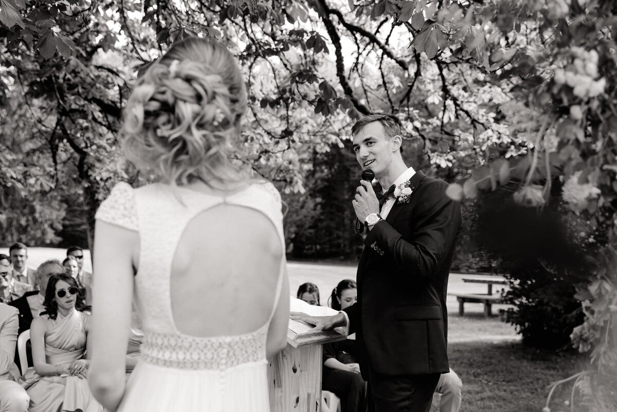 Elodie-et-Ludvik-ceremonie-mariage-parc-chateau4