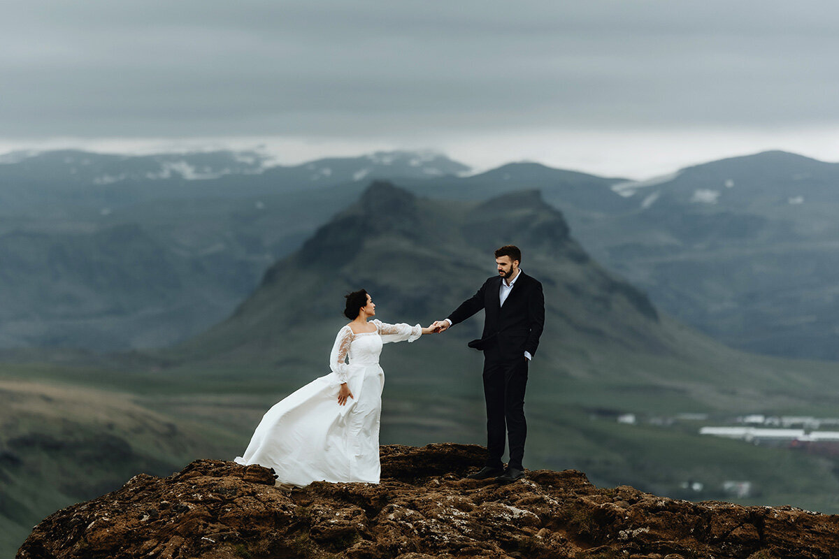 Stunning-Icelandic-Landscape-Wedding-Photo-61