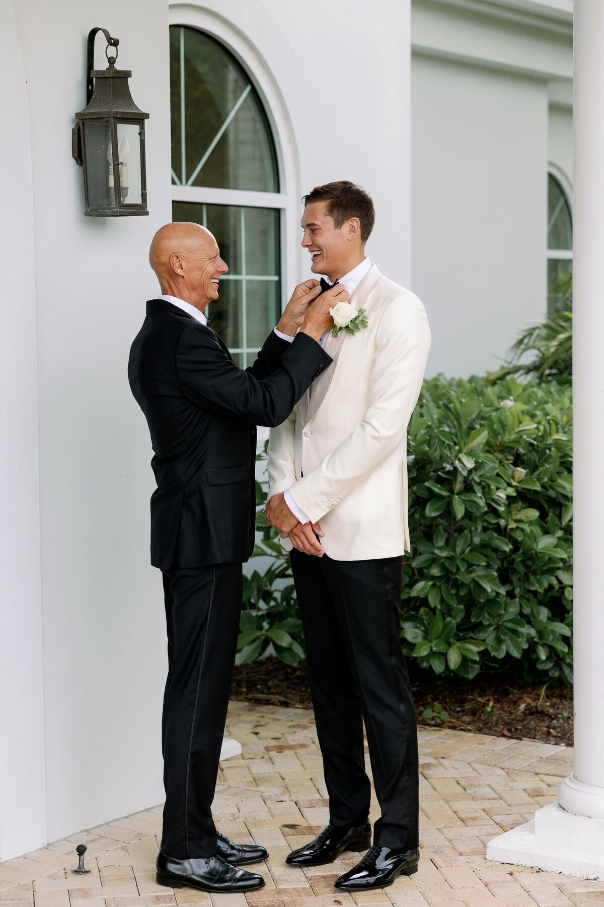 brittany-pannebaker-tampa-florida-destination-wedding-photographer-wedding-chandler-and-cole-tampa-harborside-chapel-95