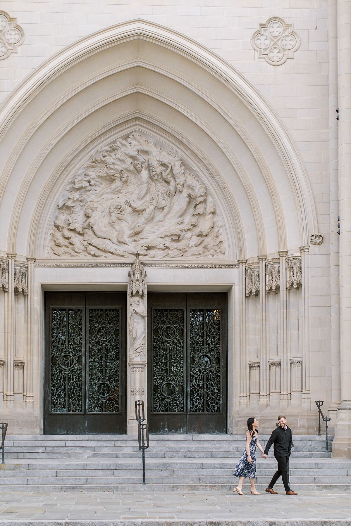 Anna-Wright-Photography-National-Cathedral-Engagement-Session_1134