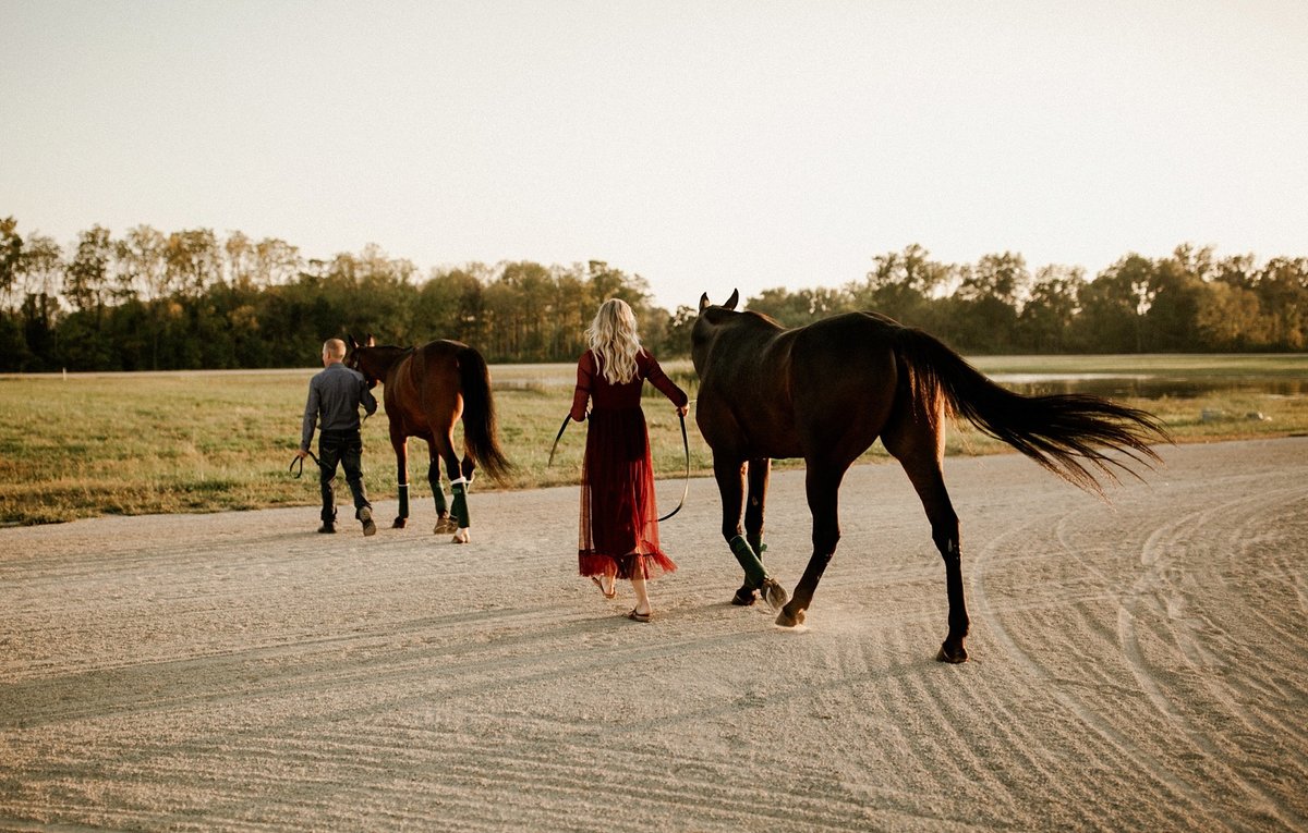 megan-renee-photography-anderson-horse-farm-engagement-session-tabby-john-10