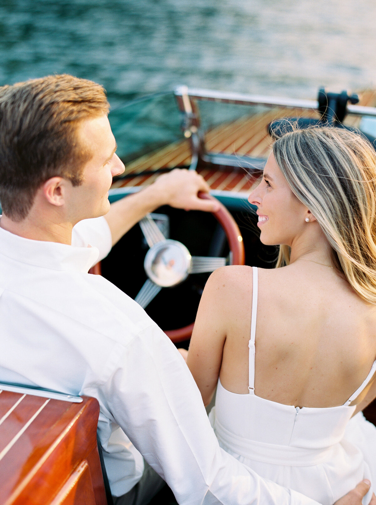 boat-engagement-session-photos-insipiration-by-the-tenneys-portland-oregon-photography-02
