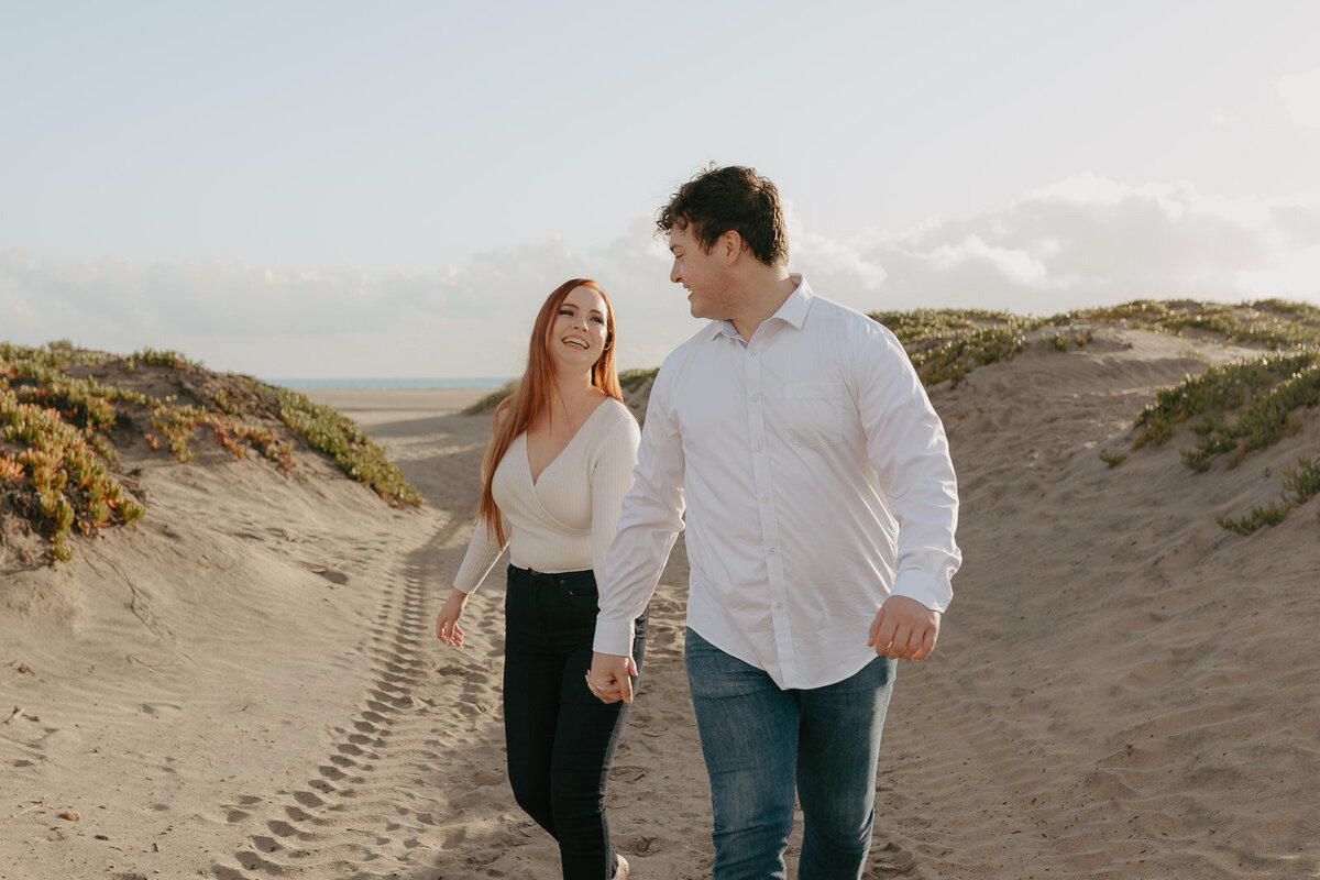 Lexx-Creative-Coronado-Beach-Dunes-Engagement-6