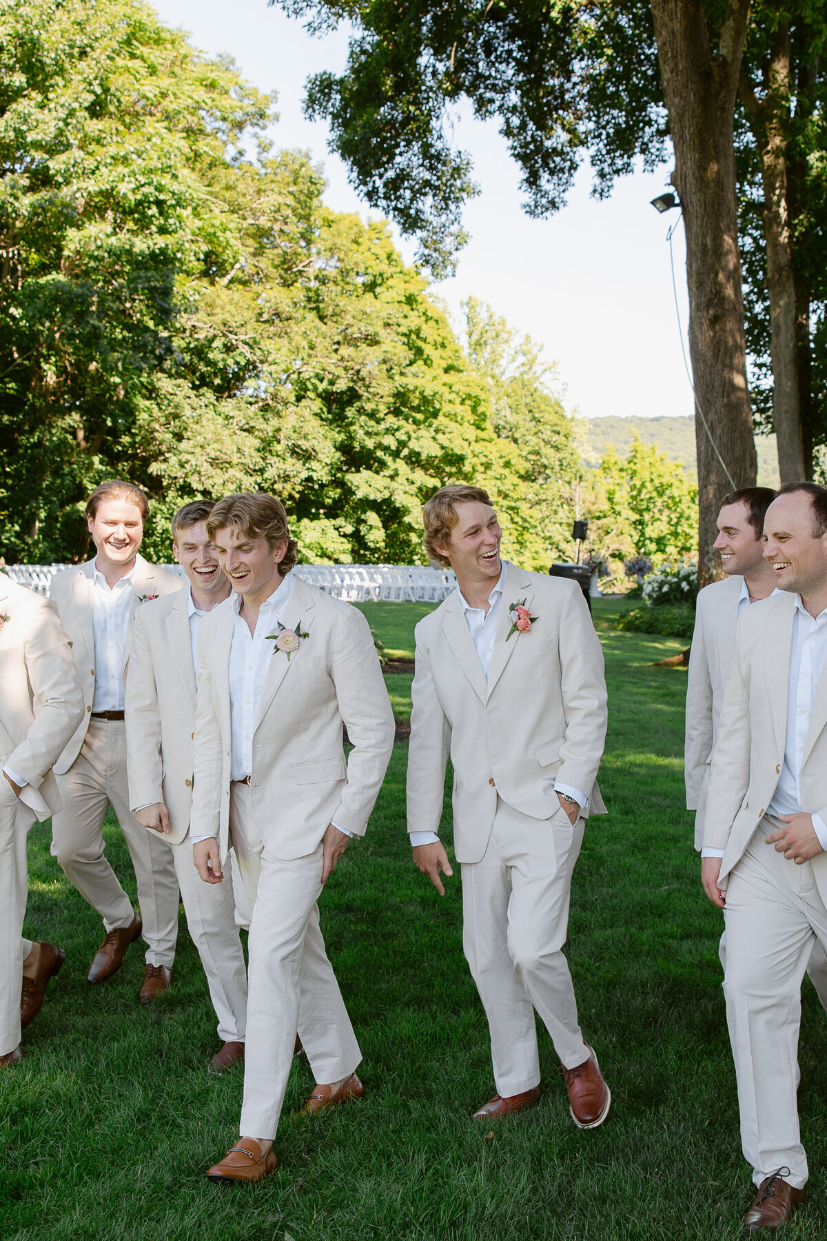 groom-and-groomsmen-photo-saint-clements-castle