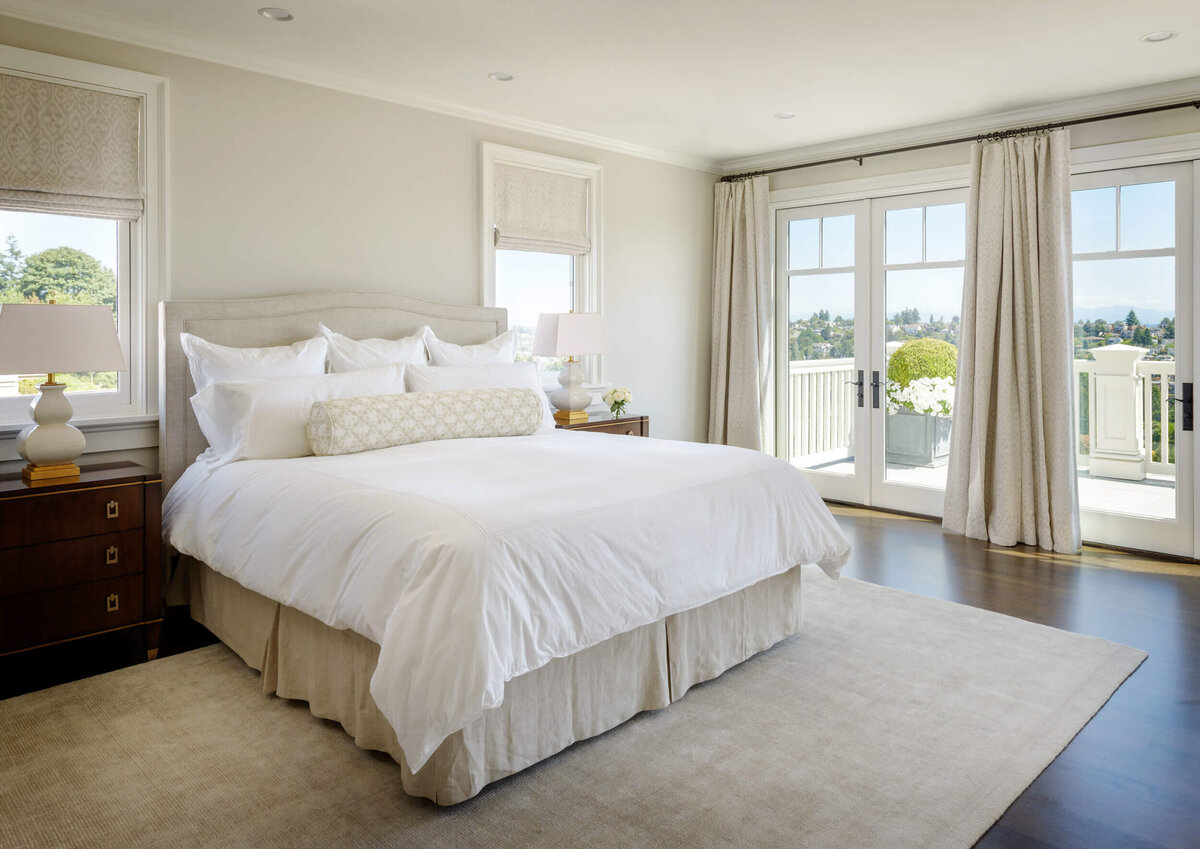 traditional-bedroom_neutral-tones_Magnolia-Seattle-Washington_Marianne-Simon-Interior-Design.jpg.jpg