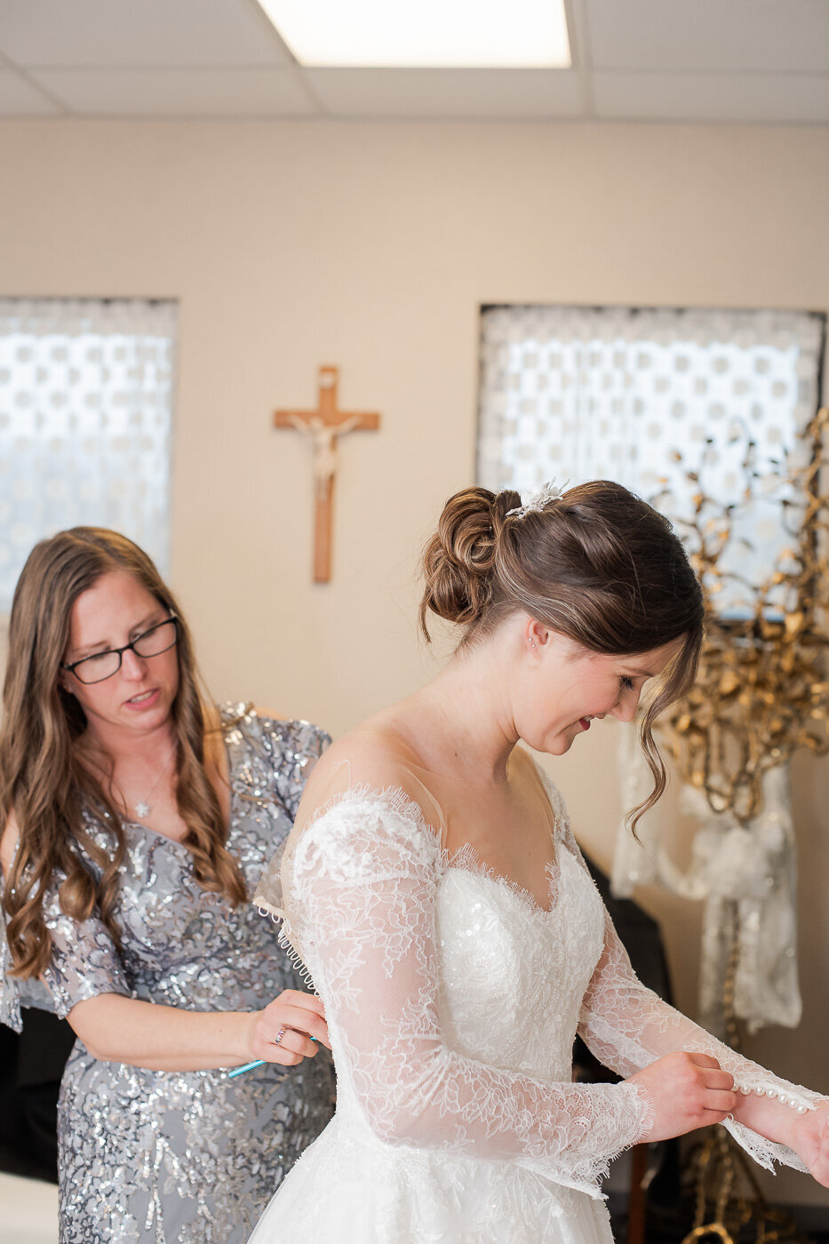 catholic-wedding-winter-carmel-indiana-our-lady-of-mt-carmel-catholic-church-ritz-charles-4