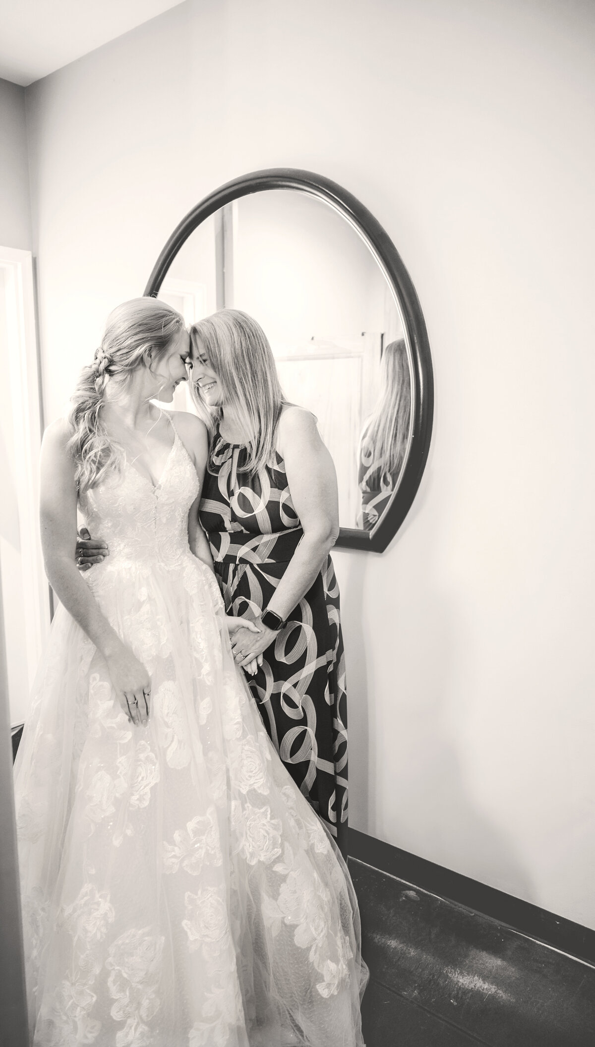 Thomas and Jenna - Details and Getting Ready-74.1