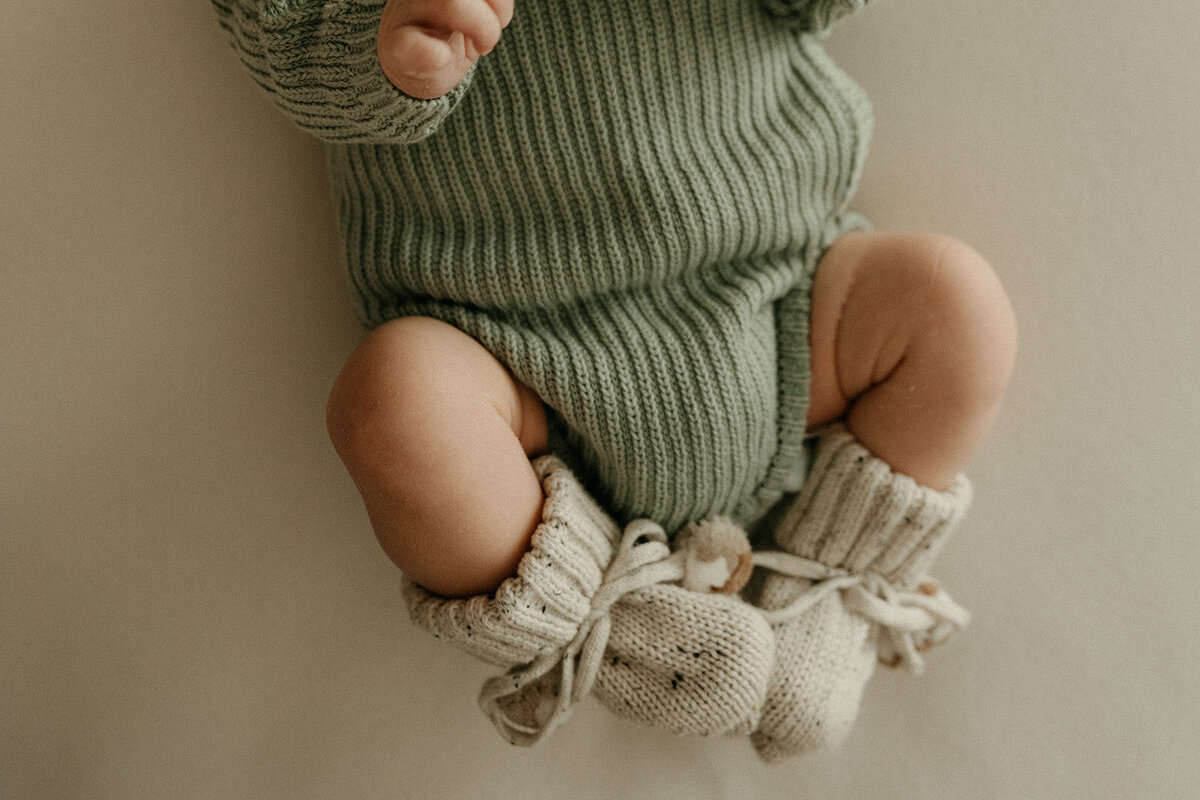 in-home-newborn-photography-brisbane-studio-magnolia-7