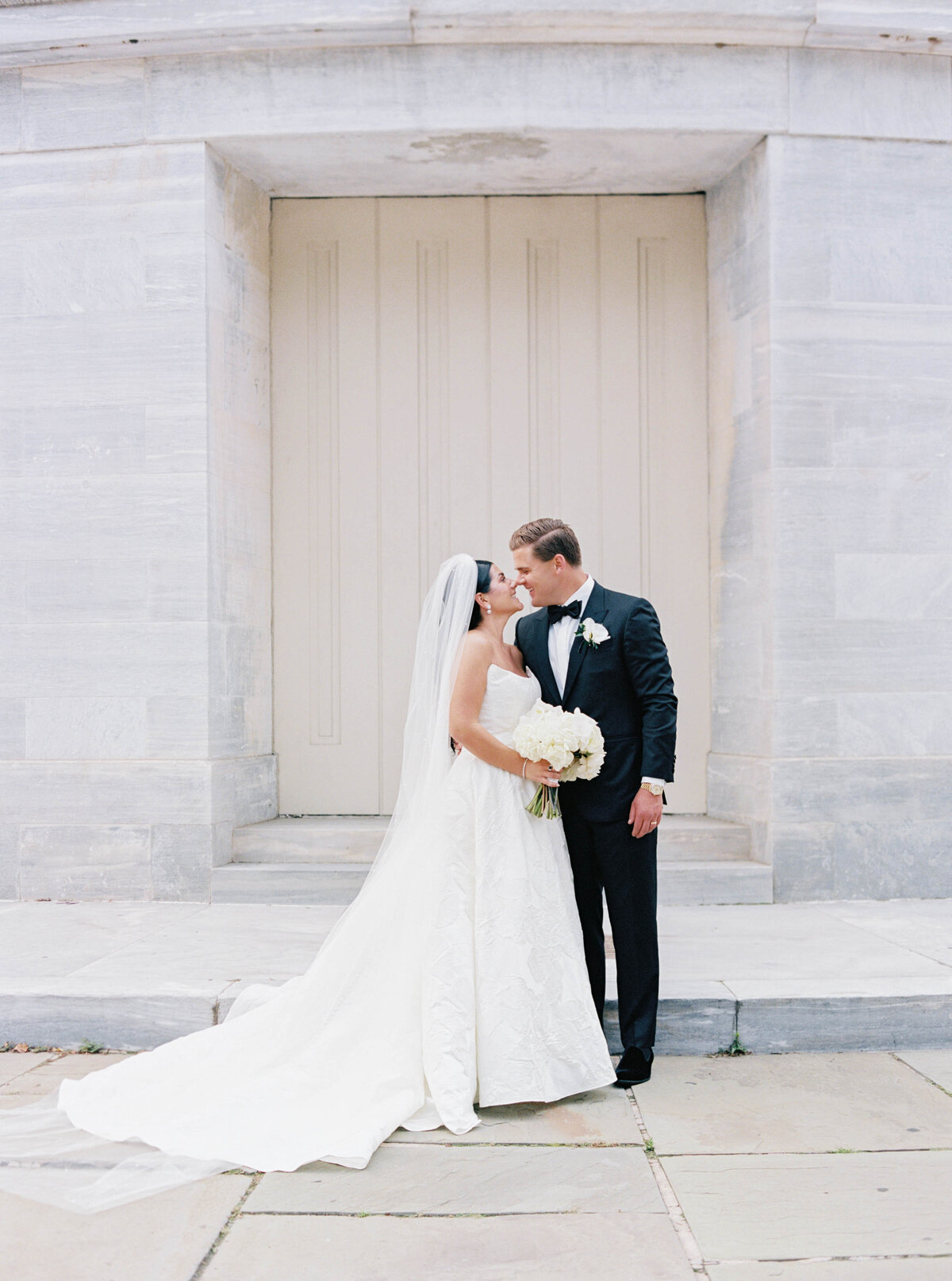 Philadelphia-Ritz-Carlton-Wedding-Bride-Groom-Photos_062