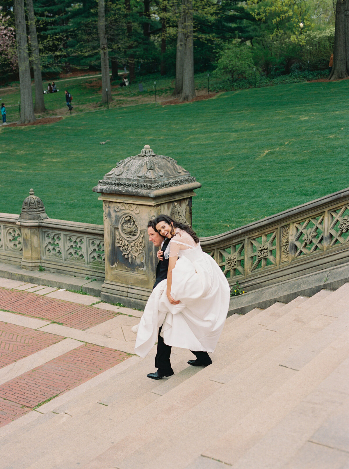 Callie + Derek Braun - Blessed Sacrament NYC - New York City - Stephanie Michelle Photography - @stephaniemichellephotog-143