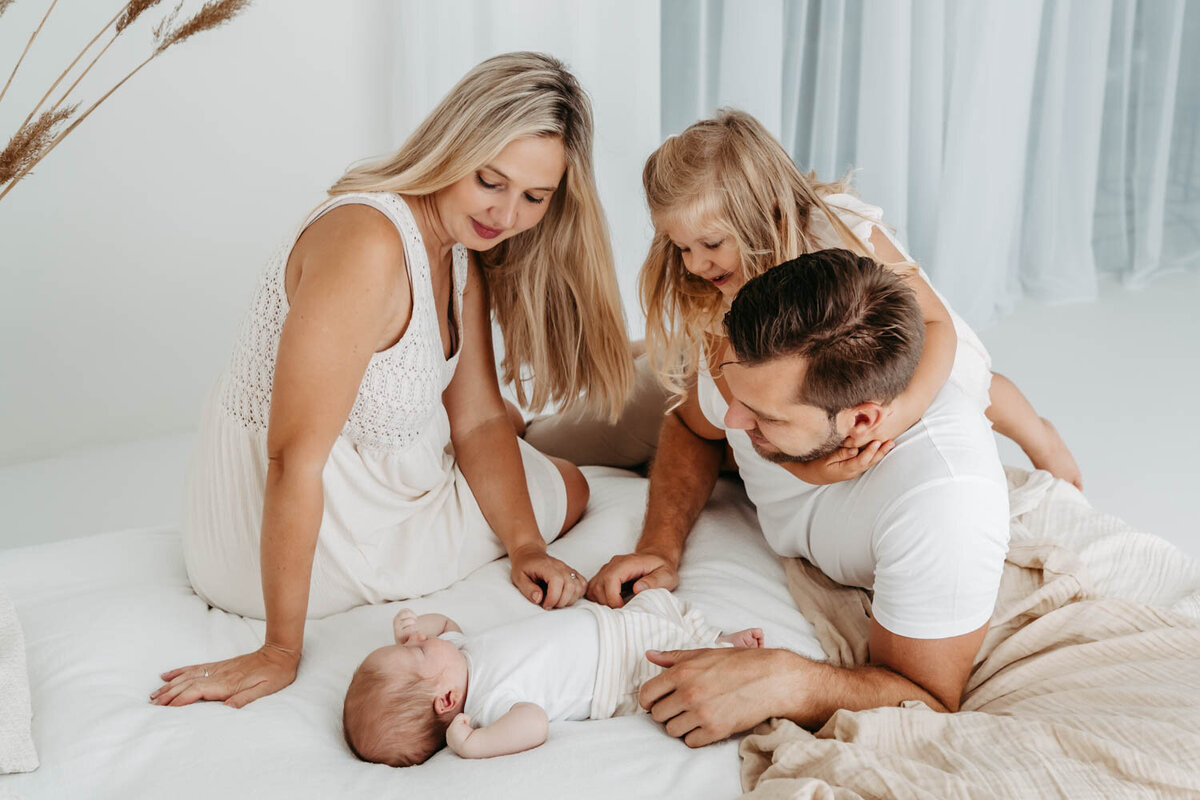 Newborn_Foceni_Praha_Vychod_Karolina_Ticha_fotografka_1500_27